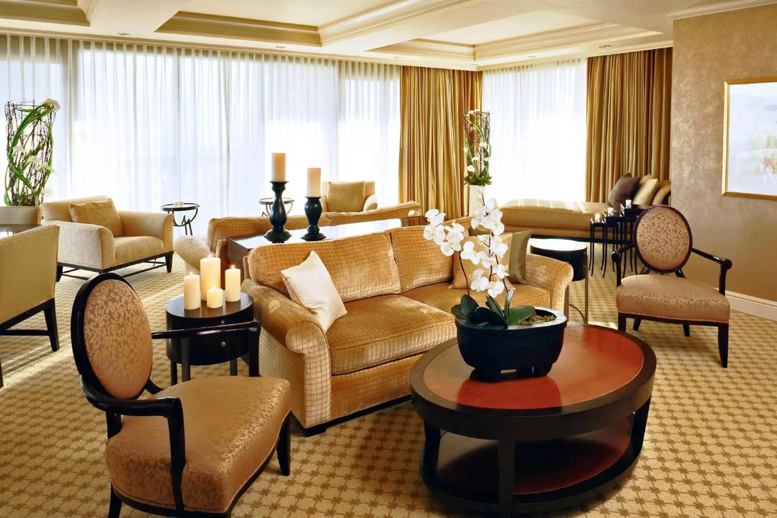 Bedroom, Restaurant/Places to Eat in JW Marriott Las Vegas Resort and Spa
