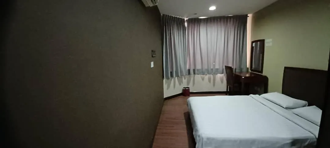 Bed in Hotel Sadong88