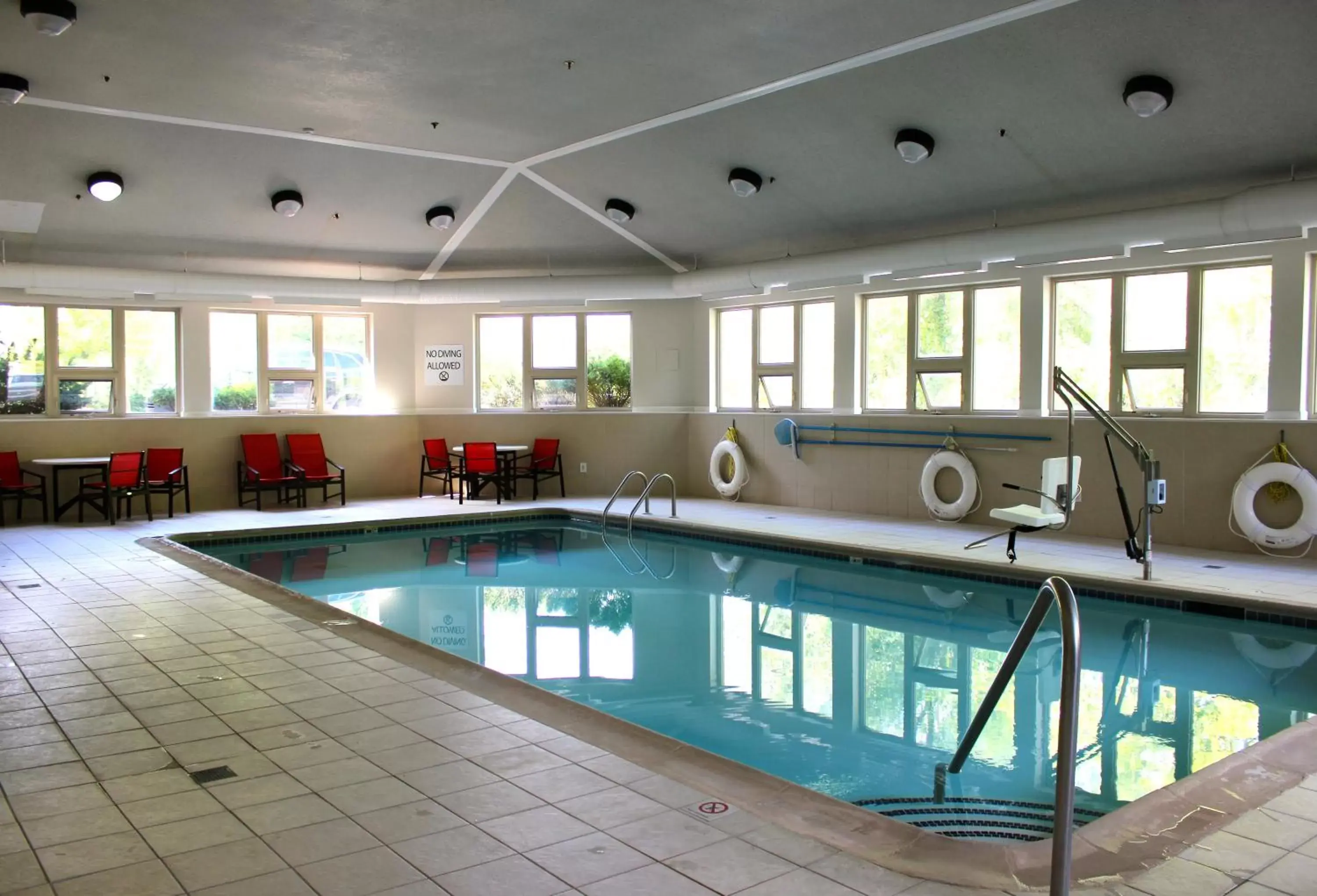 Swimming Pool in Holiday Inn Express Hotel & Suites Waterford, an IHG Hotel