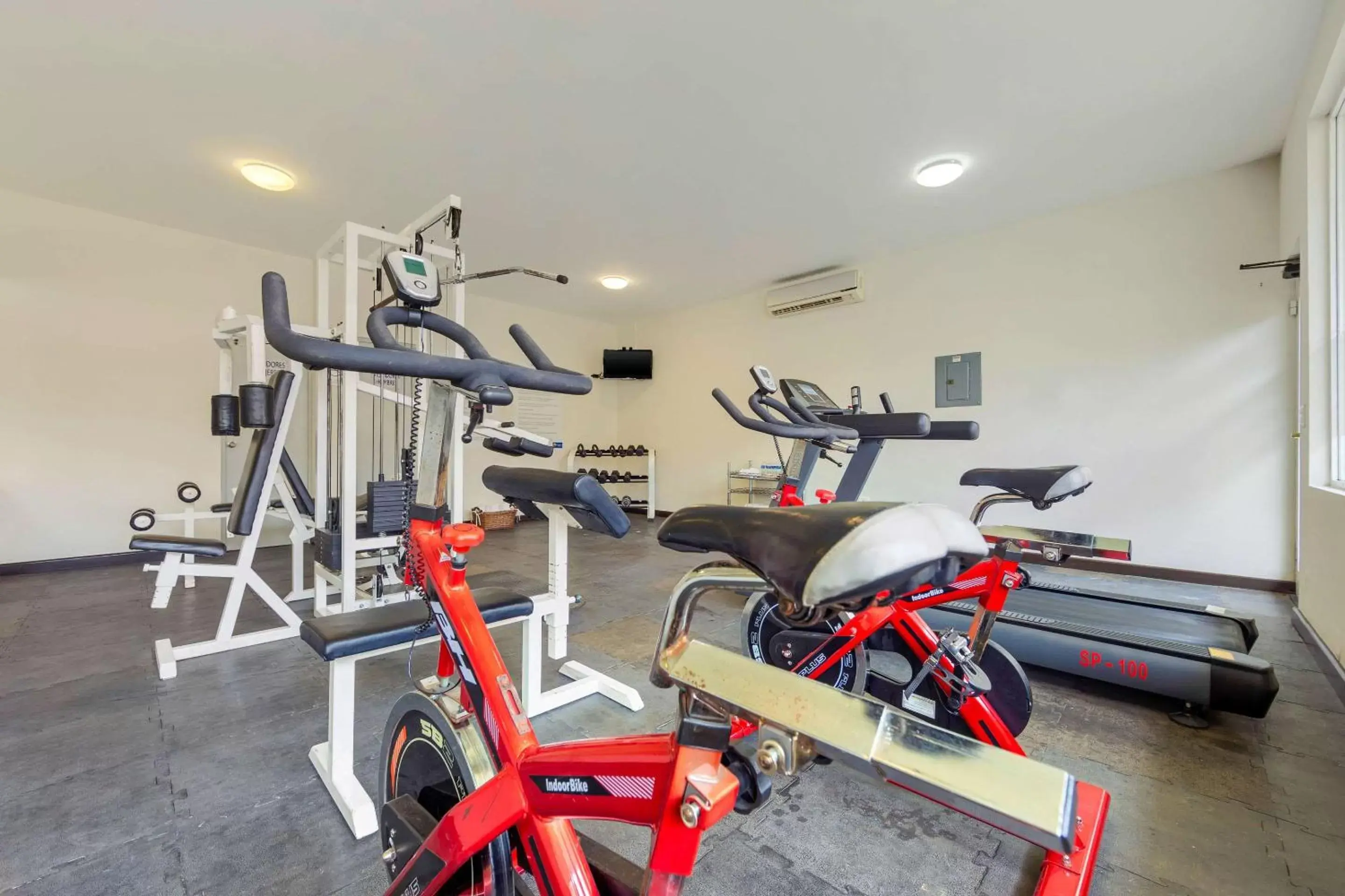 Fitness centre/facilities, Fitness Center/Facilities in Hotel Comfort Inn Monterrey Norte