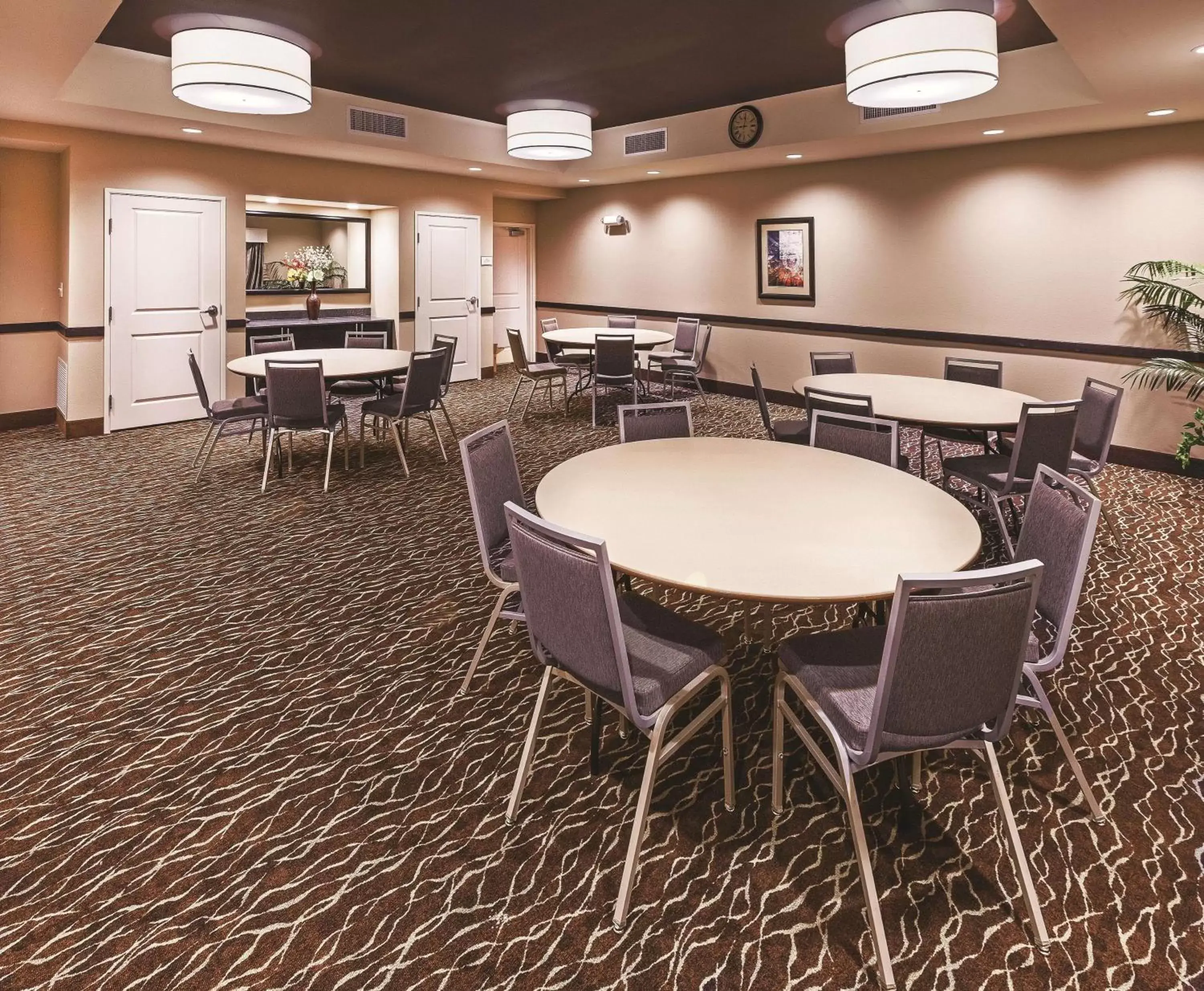 On site, Restaurant/Places to Eat in La Quinta by Wyndham Wichita Falls - MSU Area