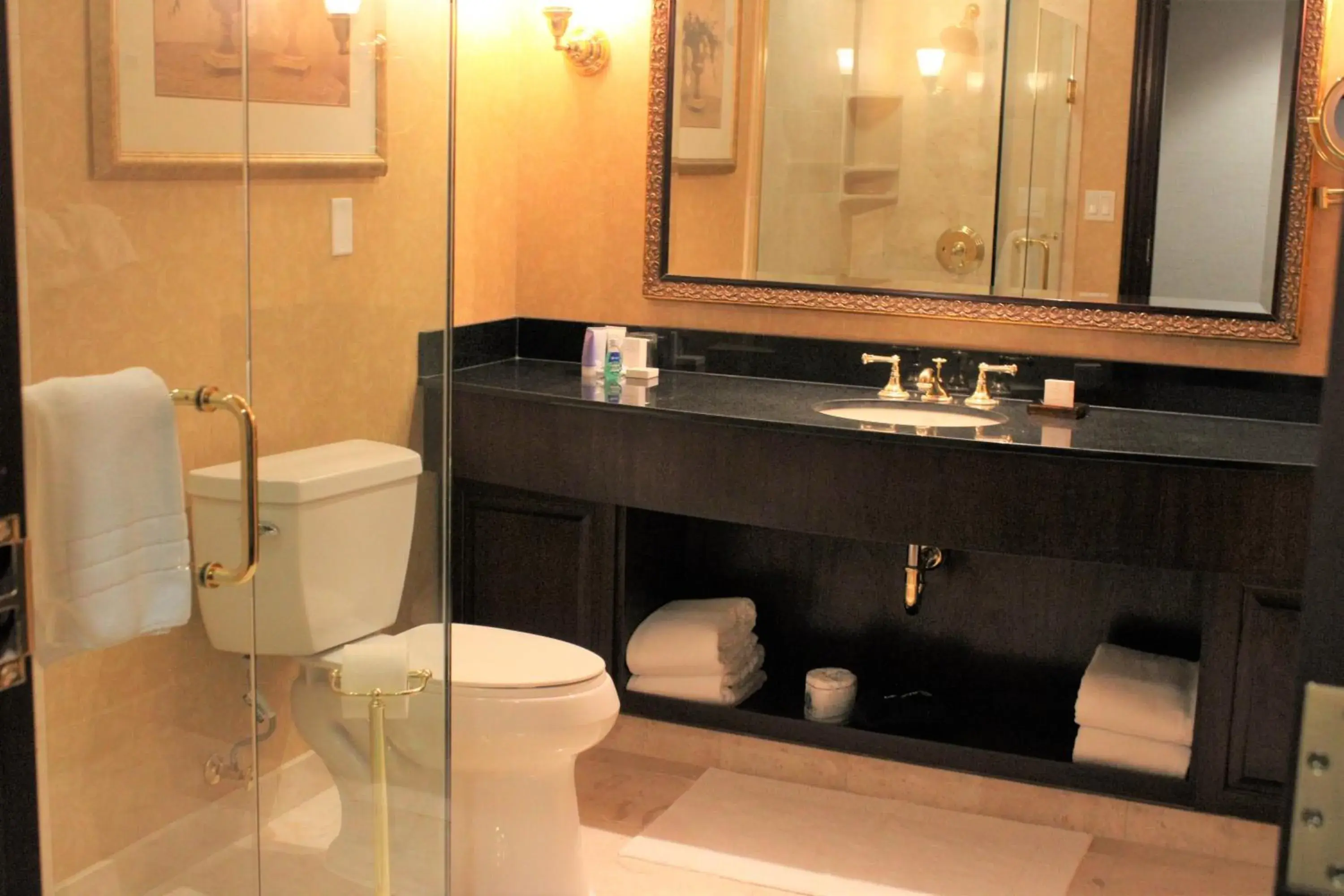 Bathroom in The Towers at The Kahler Grand
