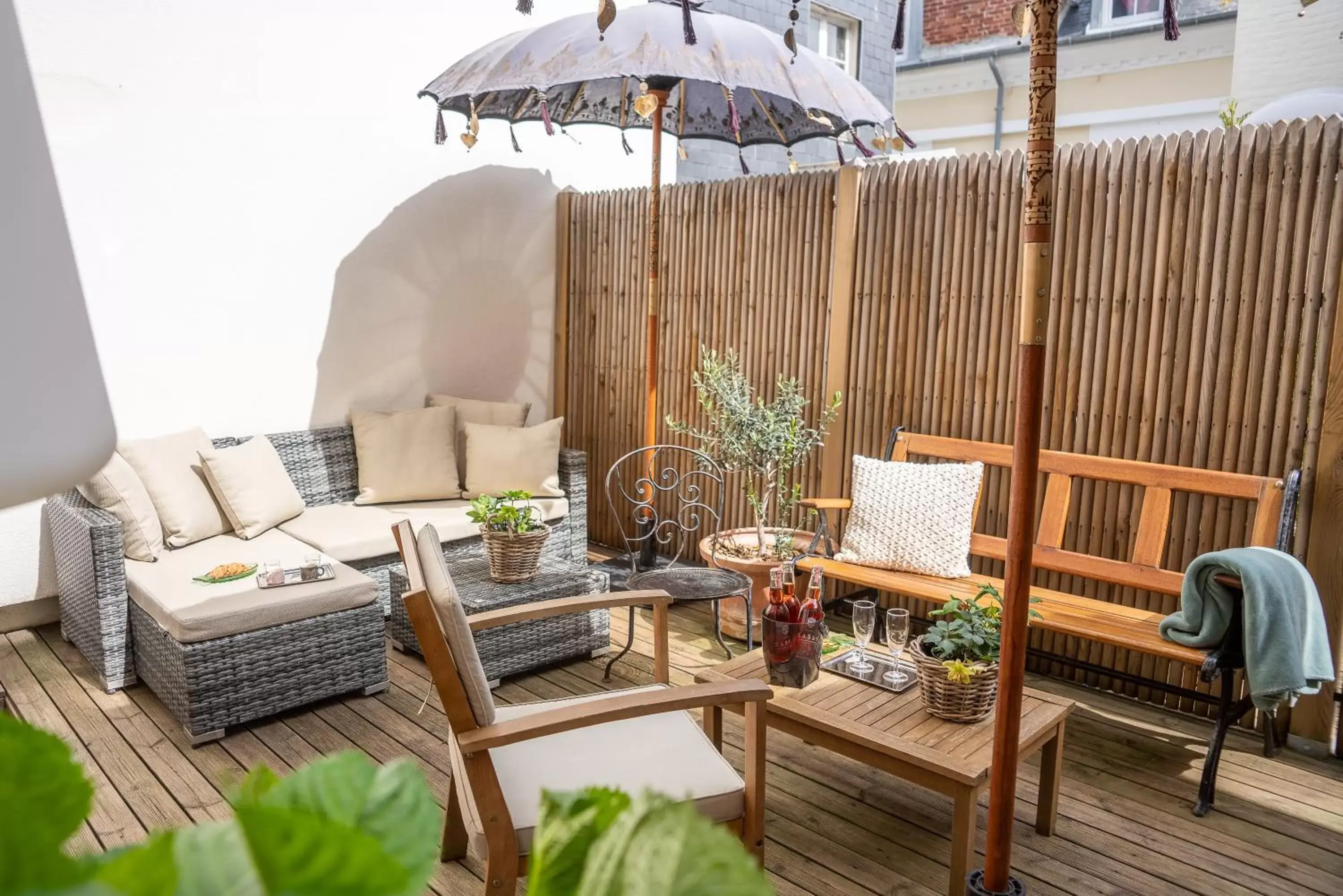 Balcony/Terrace, Seating Area in TOWNHOUSE TROUVILLE - Appart'Hotel & Studios