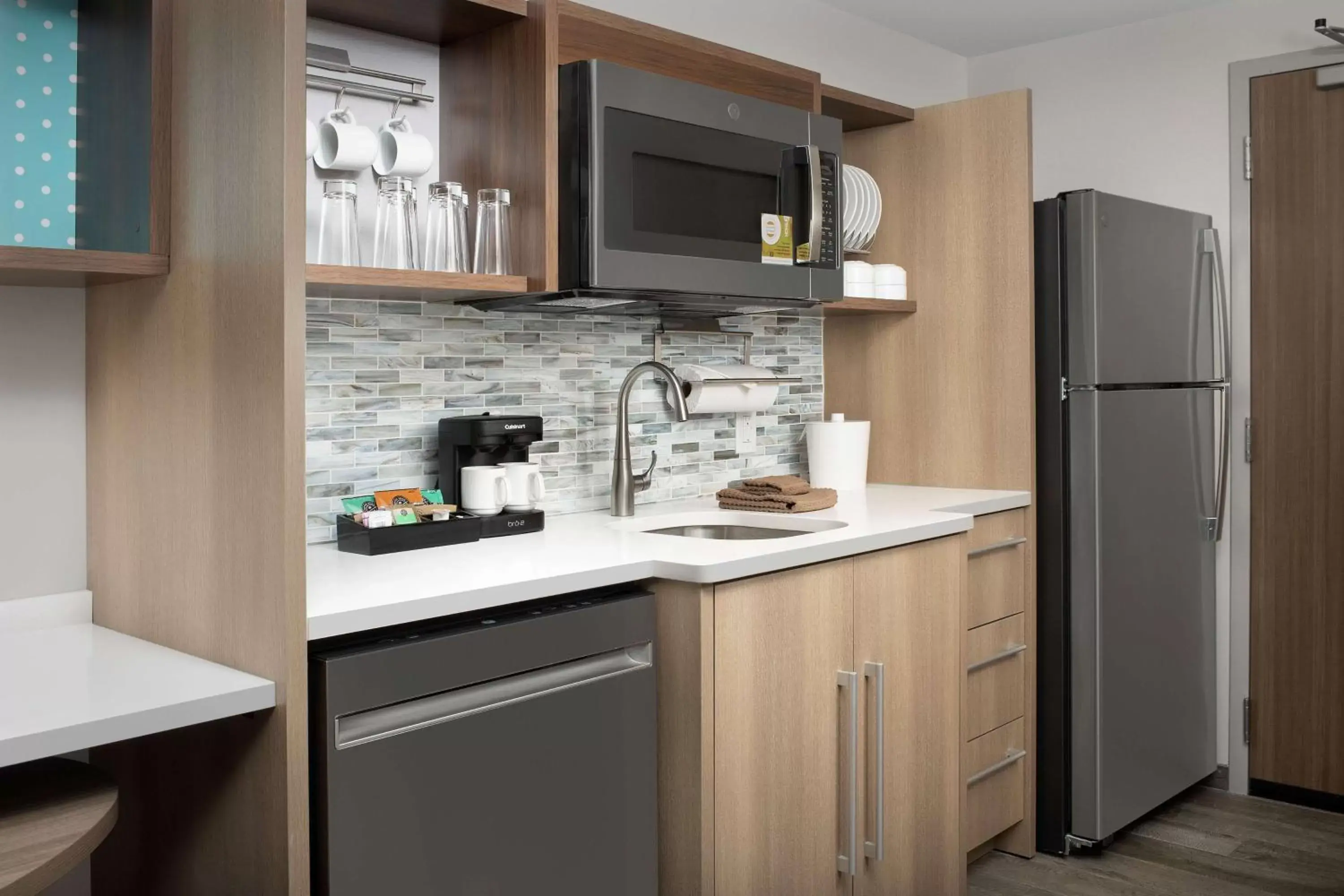 Kitchen or kitchenette, Kitchen/Kitchenette in Home2 Suites By Hilton Owings Mills, Md