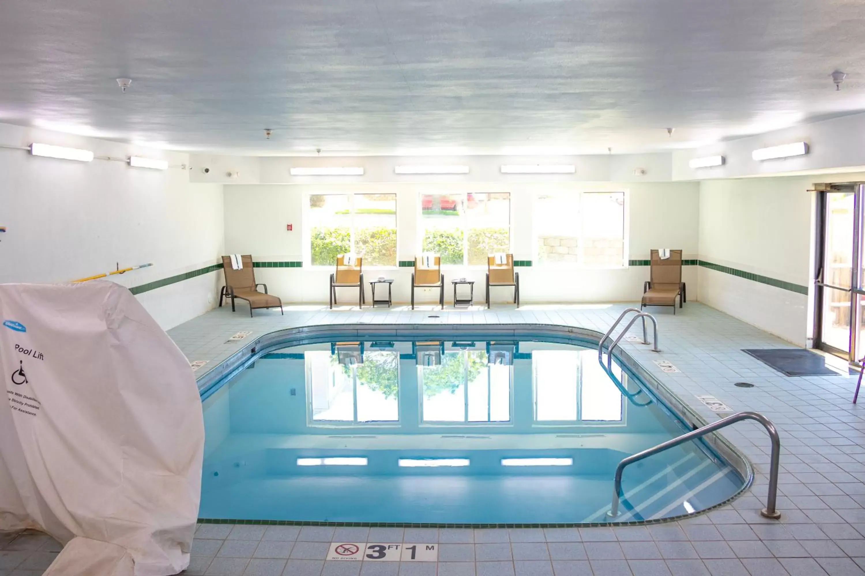 Swimming Pool in Comfort Inn Sioux City South