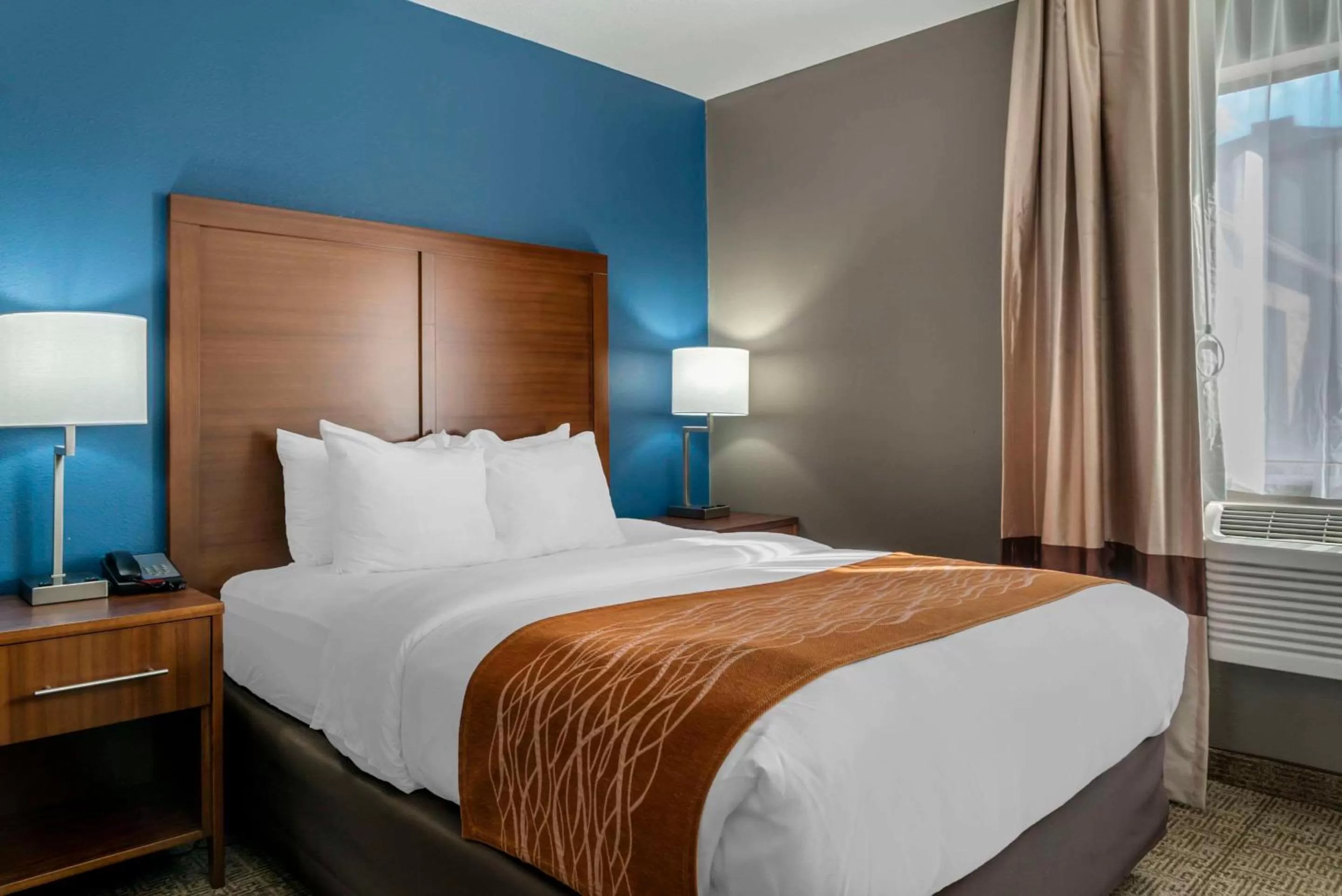 Bedroom, Bed in Comfort Inn East Oregon - Toledo