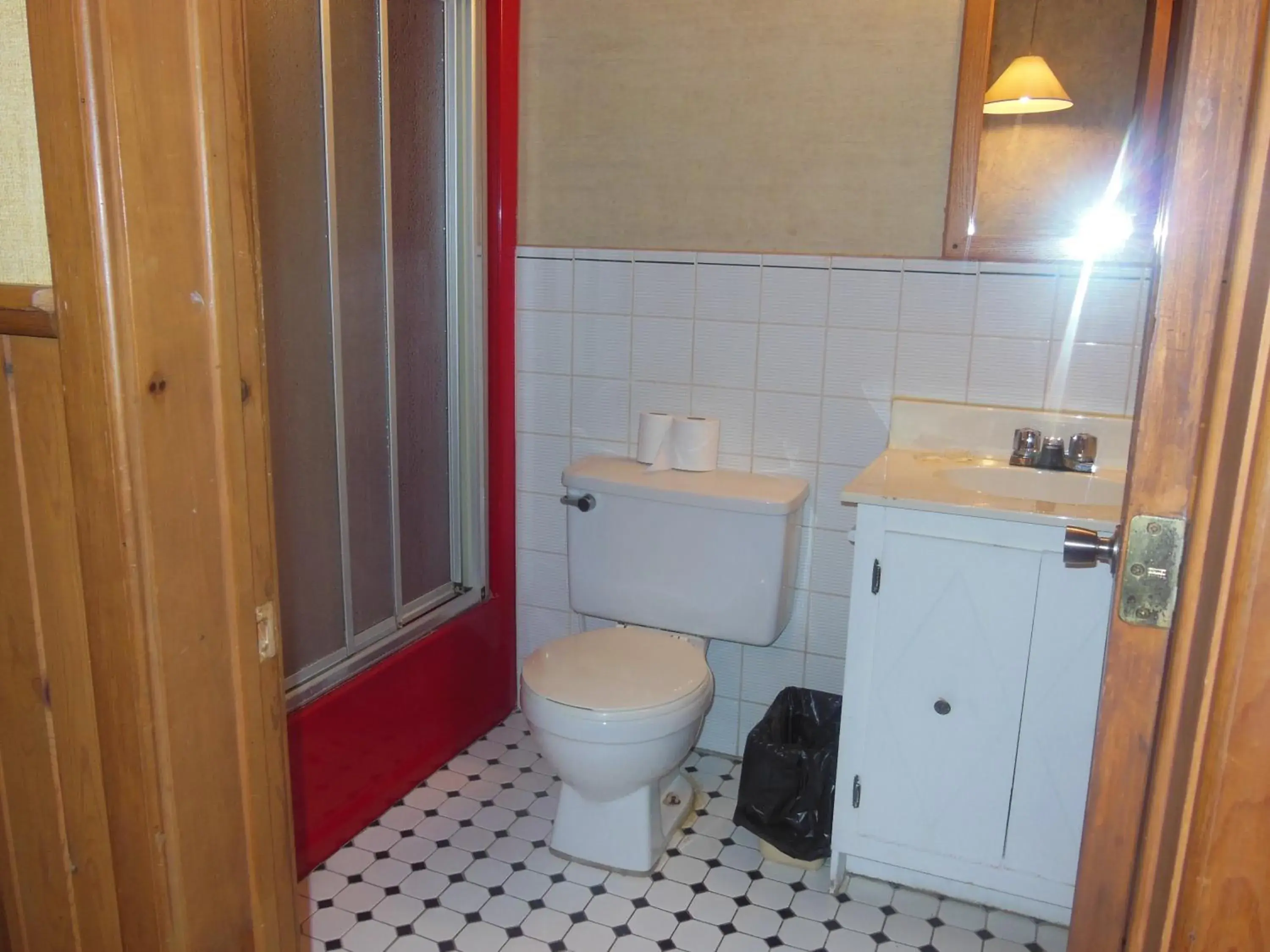 Bathroom in Motel Le Paysan