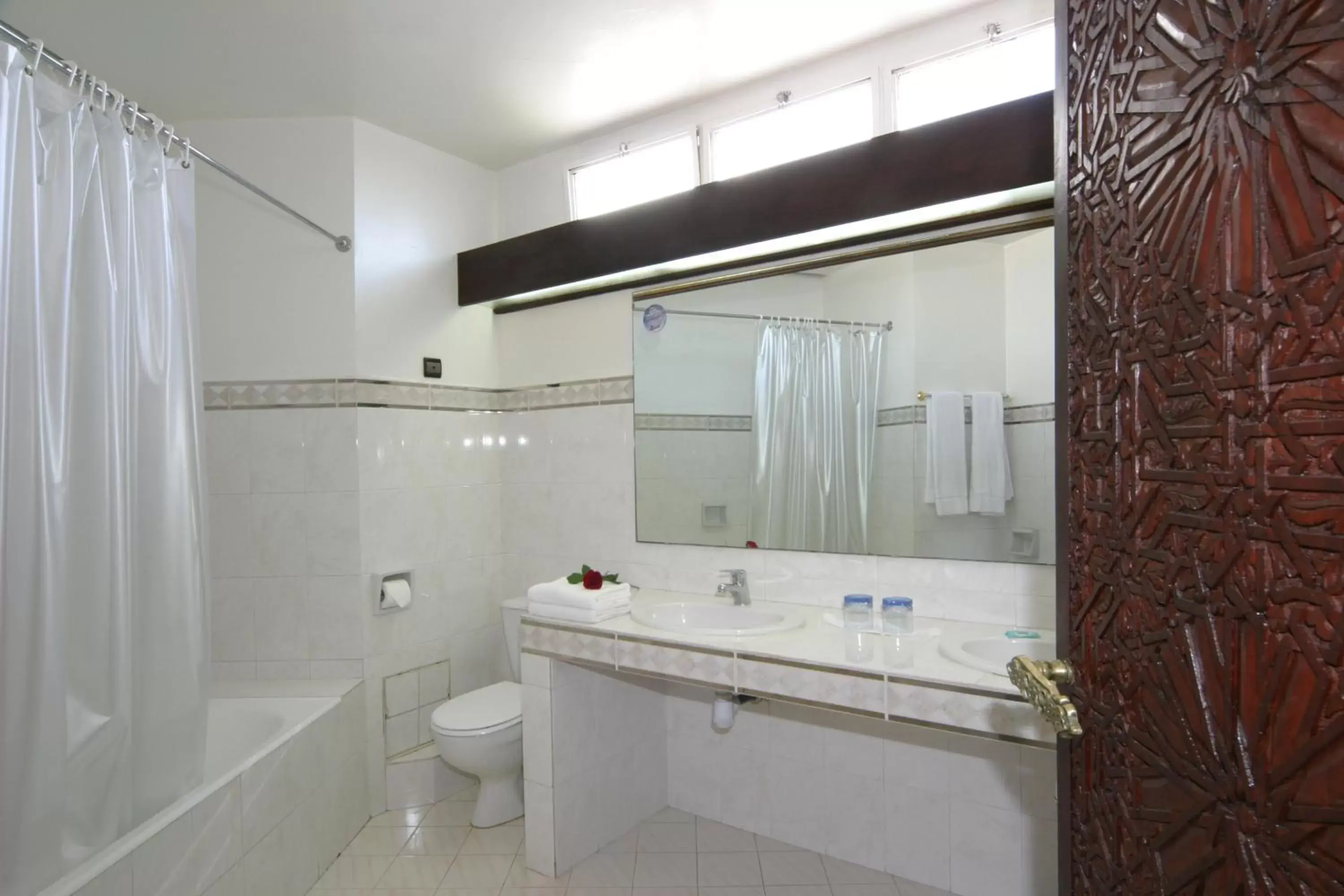 Bathroom in Hotel Chellah