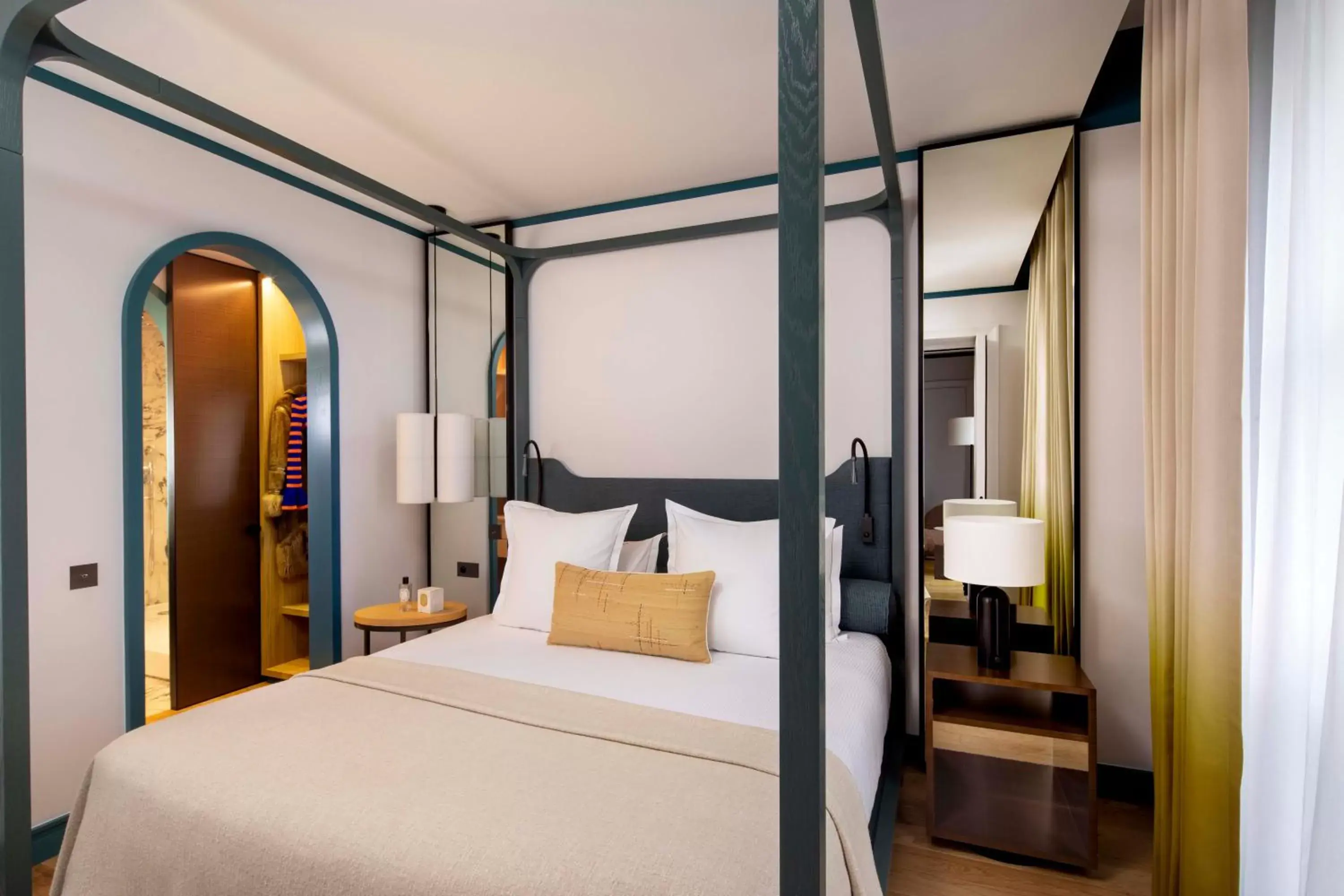 Bedroom, Bed in Hôtel Bel Ami