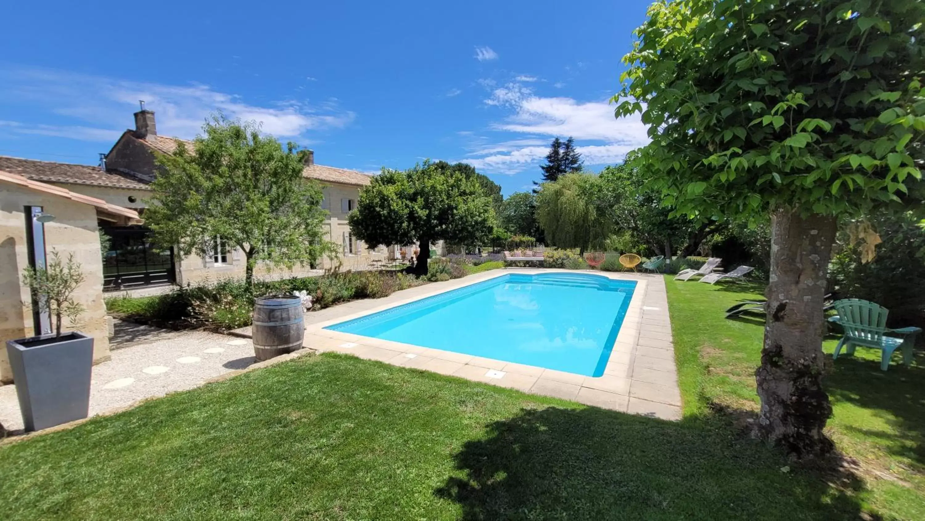 Garden, Swimming Pool in Au Do'Mayne des Bouilles - Spa & Piscine