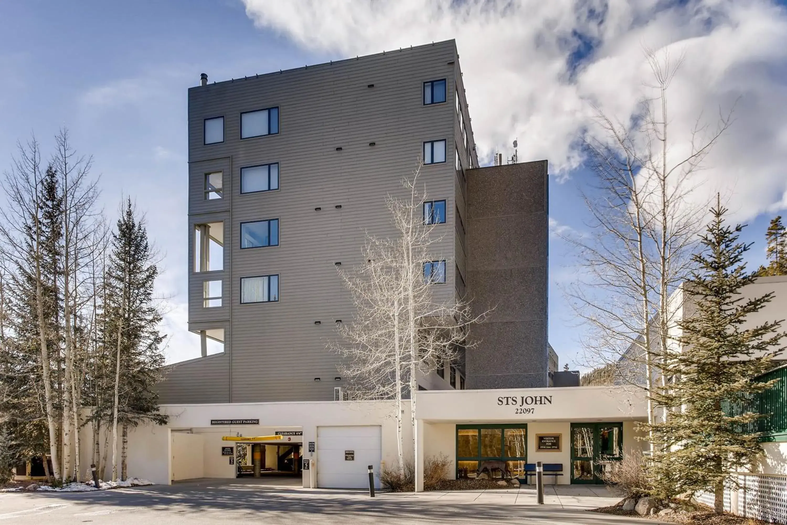 Property Building in Aspen Ridge Condominiums by Keystone Resort