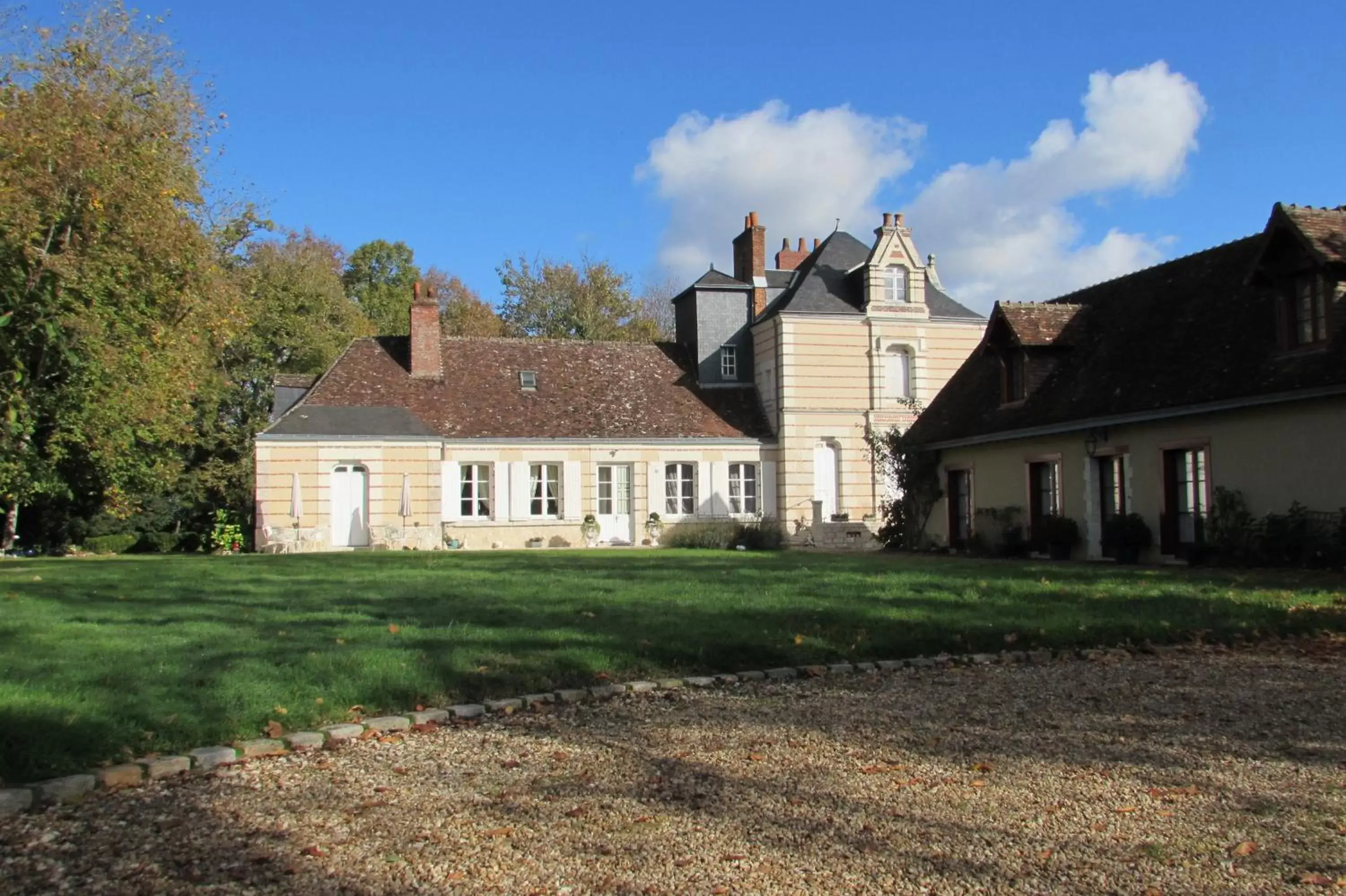 Facade/entrance, Property Building in Le Plessis BBB