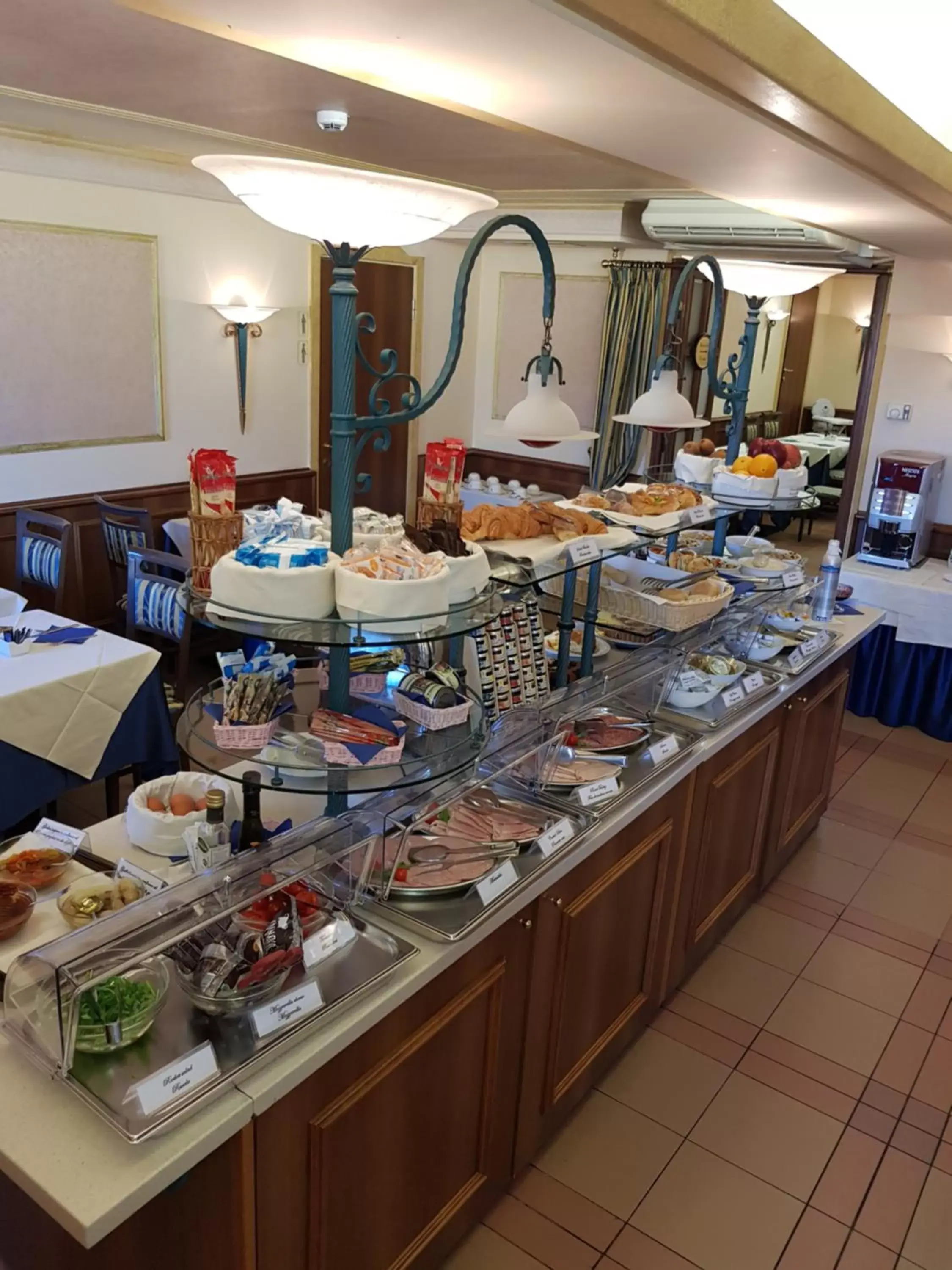 Breakfast, Restaurant/Places to Eat in Hotel San Donato - Bologna centro