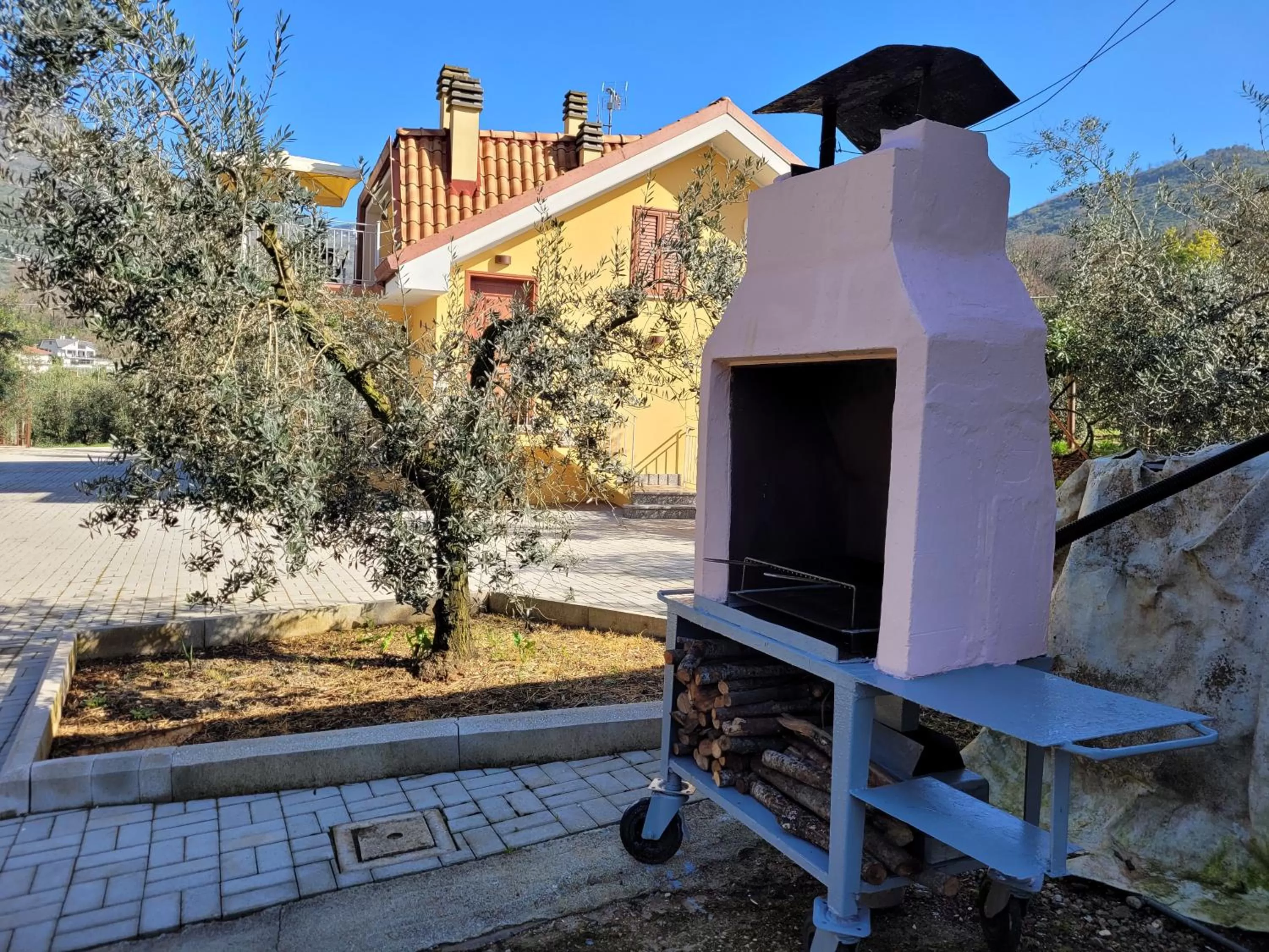 Alloggio turistico Magnifico Alessandro Valle Bernardo 04025 Lenola nei pressi di Fondi LT