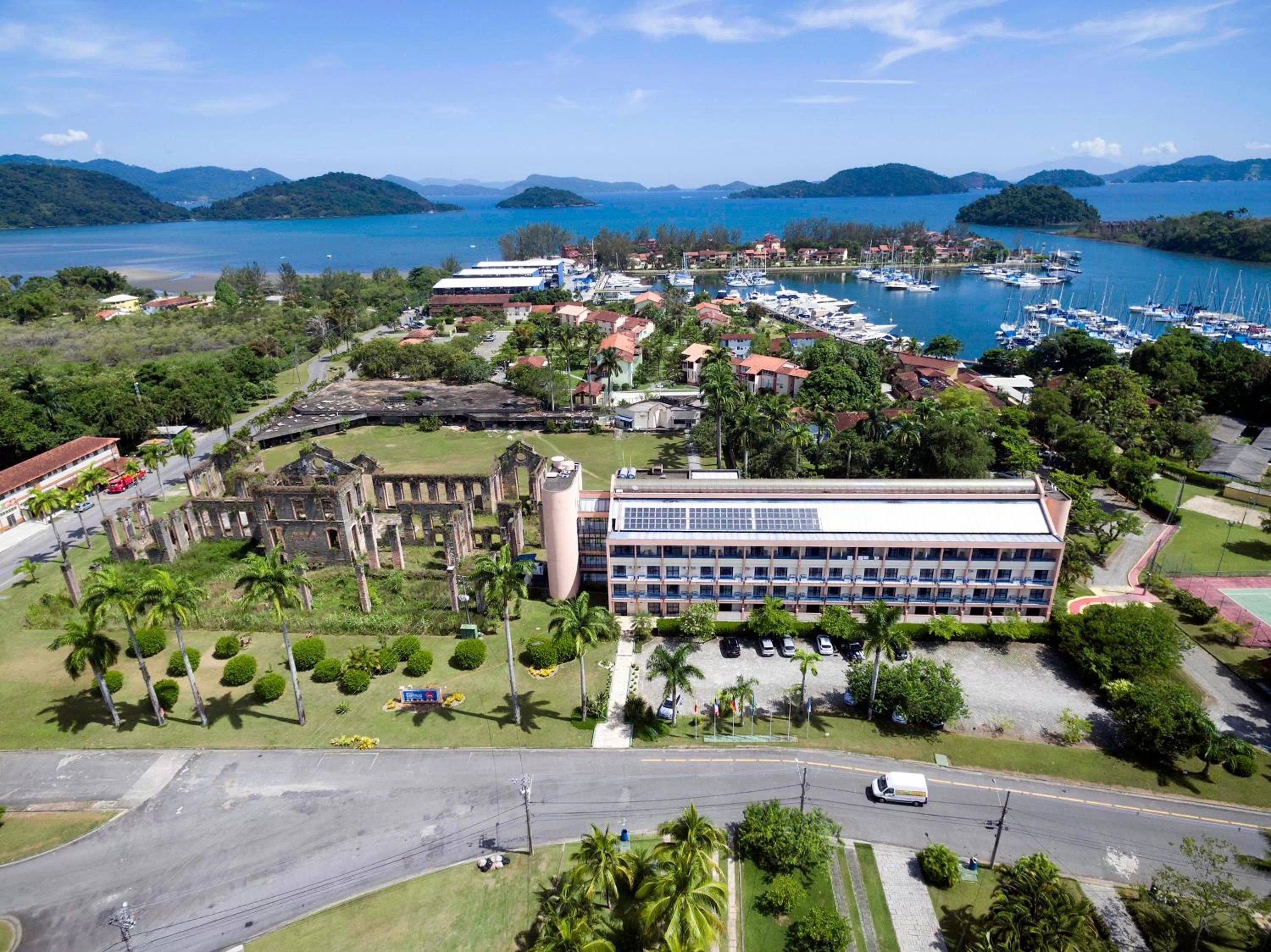 Property building in Samba Angra dos Reis