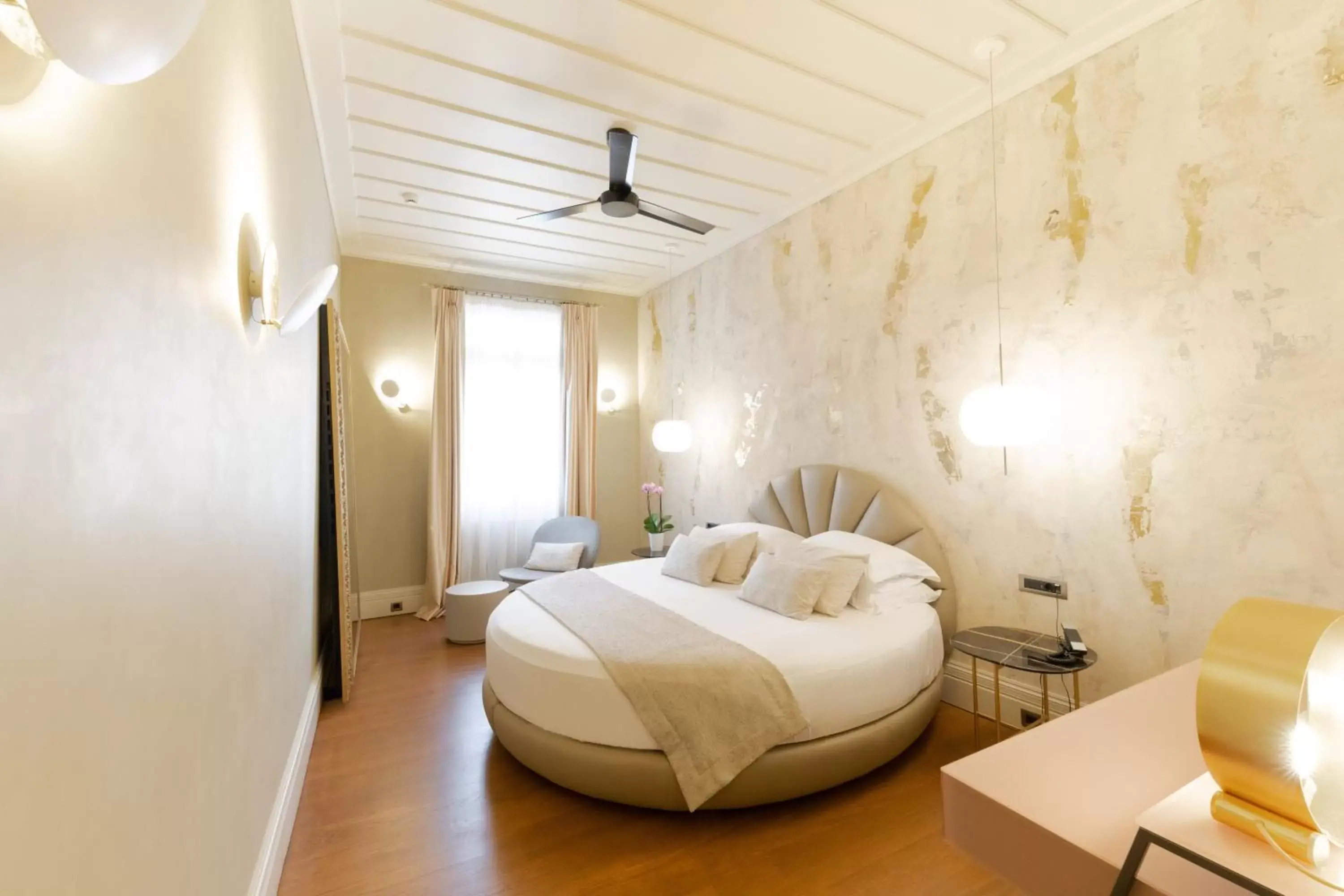 Bed in Castellano Hotel & Suites