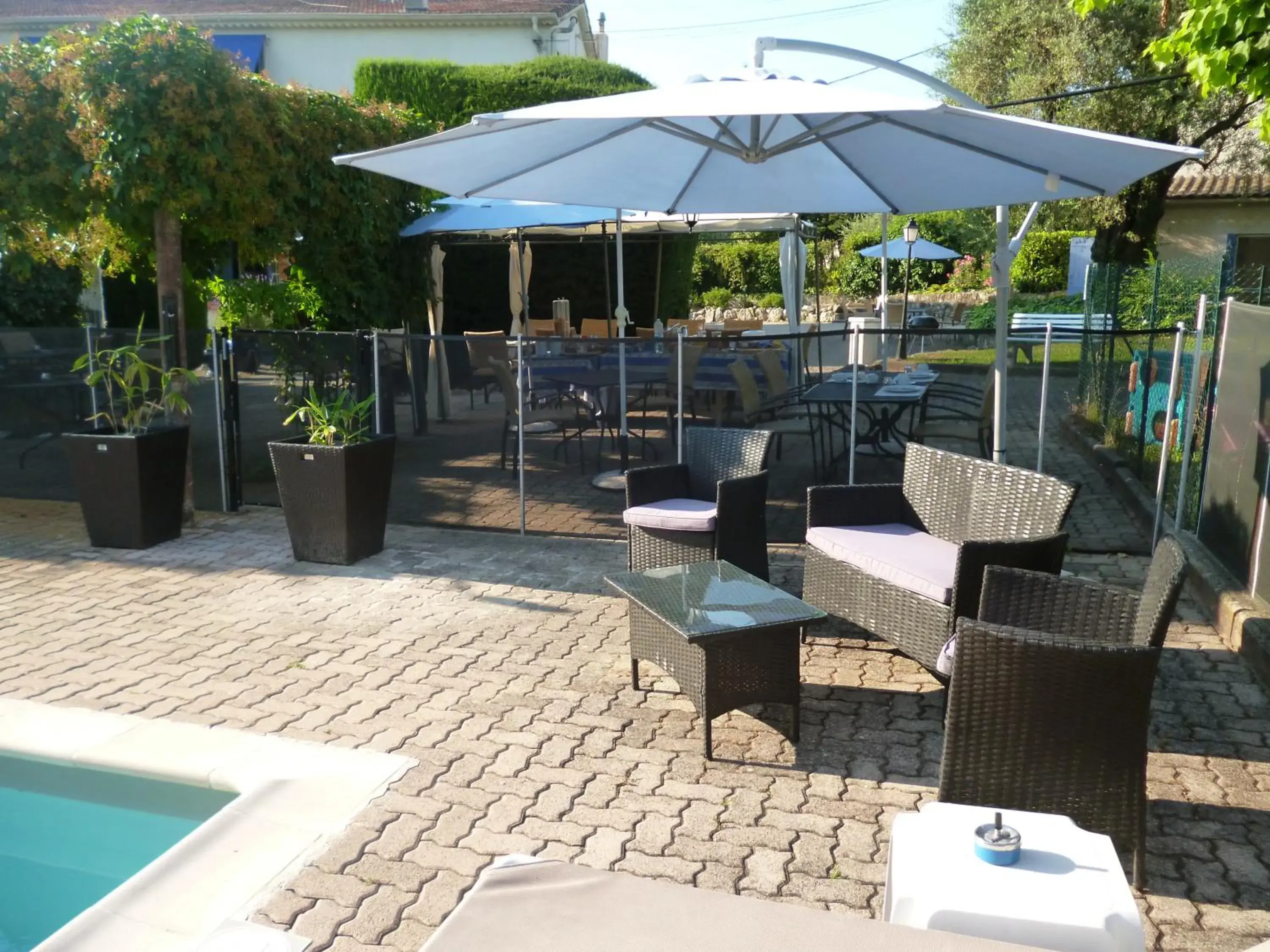 Swimming Pool in Logis Hotel des Cayrons