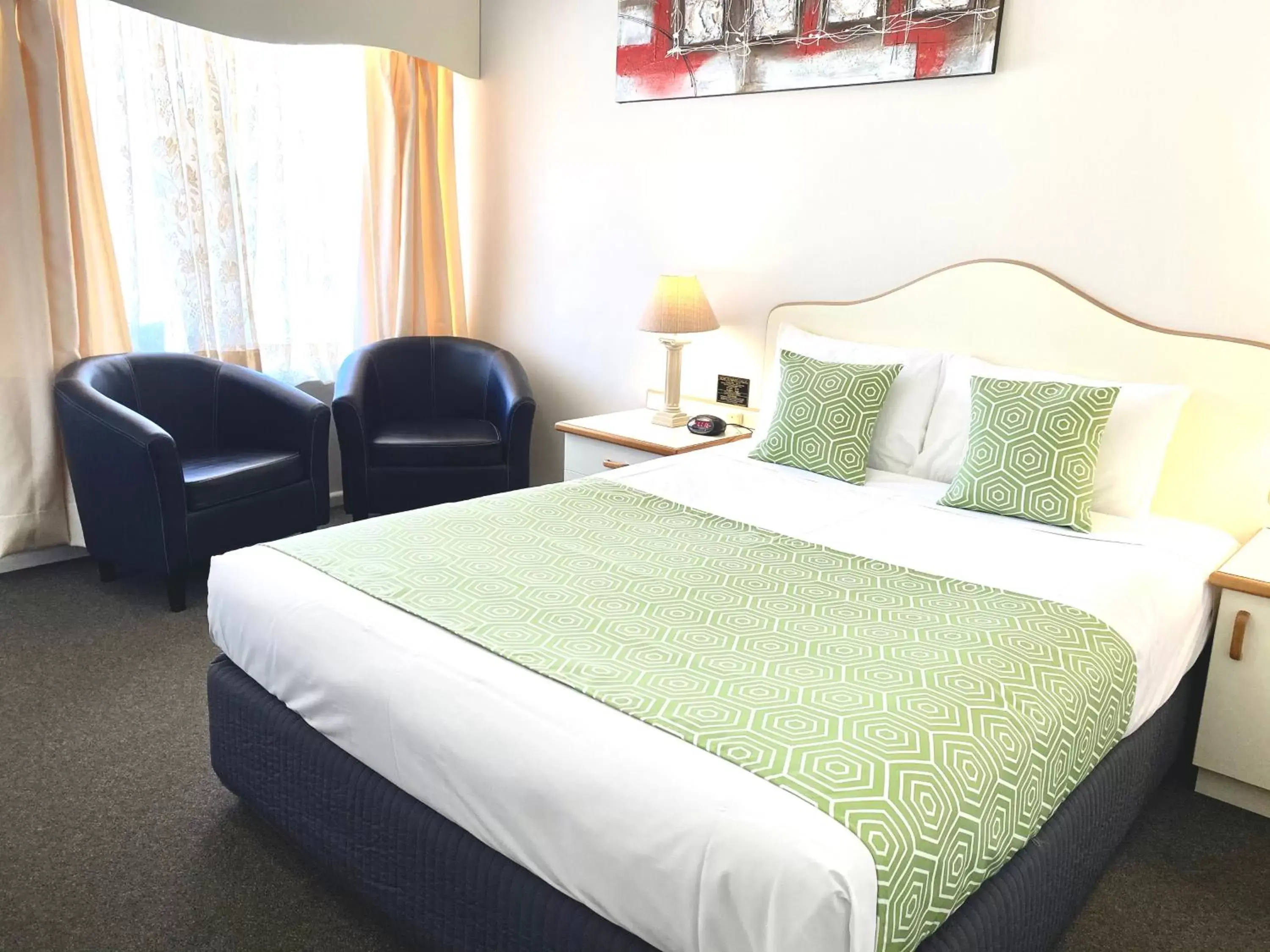 Bed in Golfview Motor Inn
