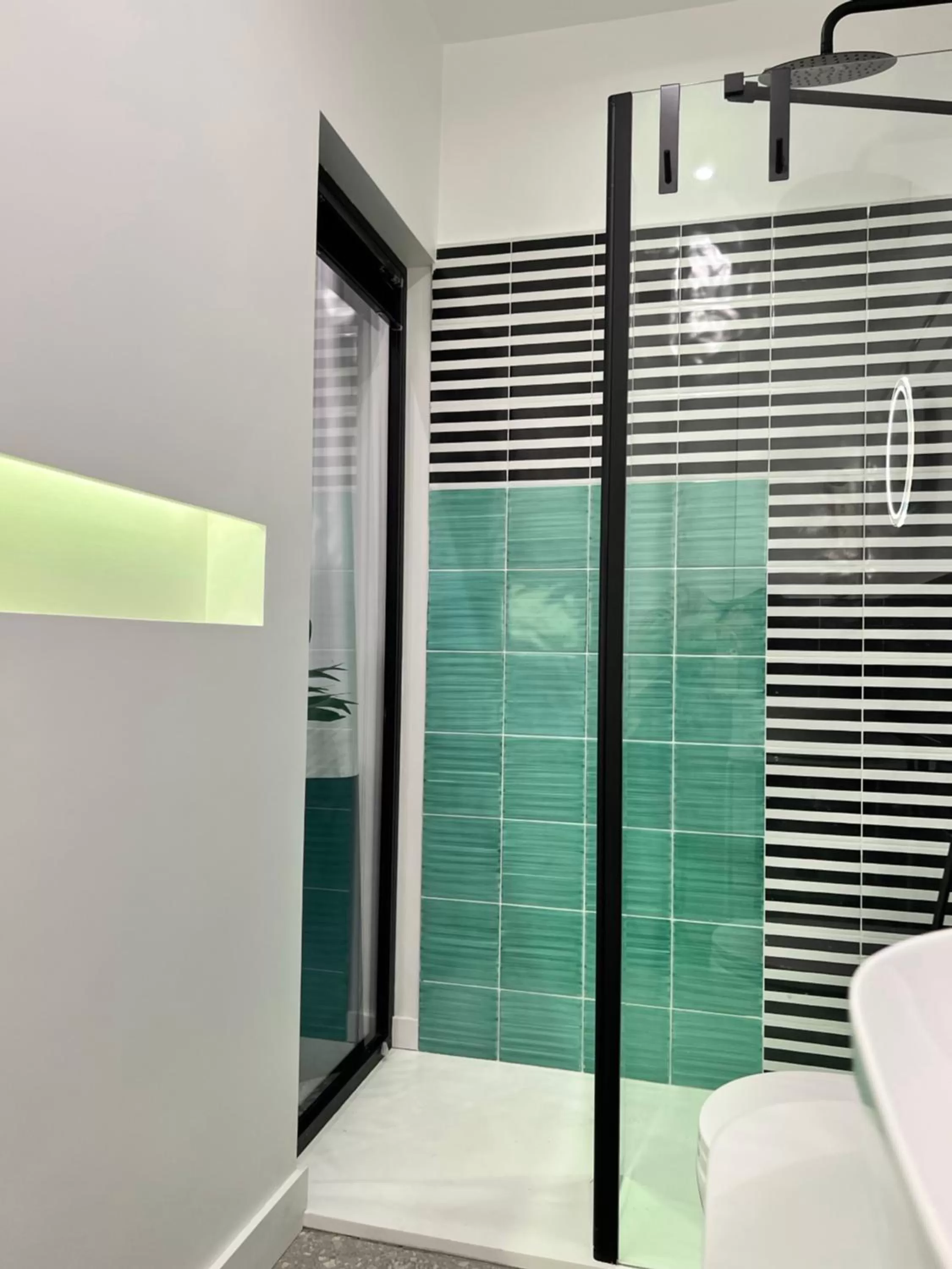 Shower, Bed in 1912 Relais - Sorrento Coast