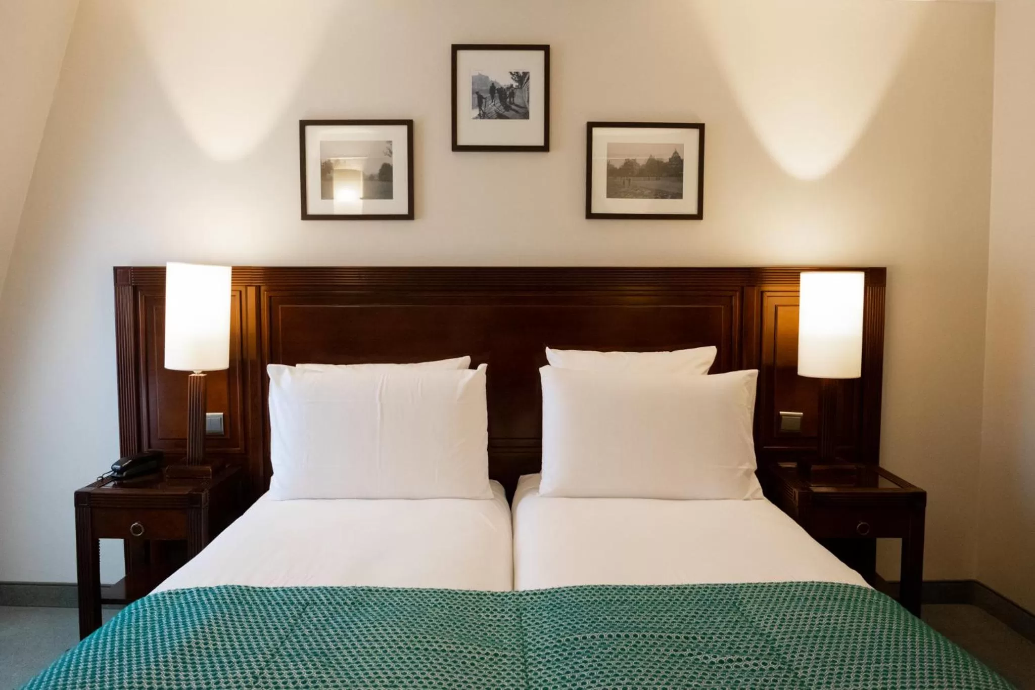 Bed in Hôtel Régent Contades