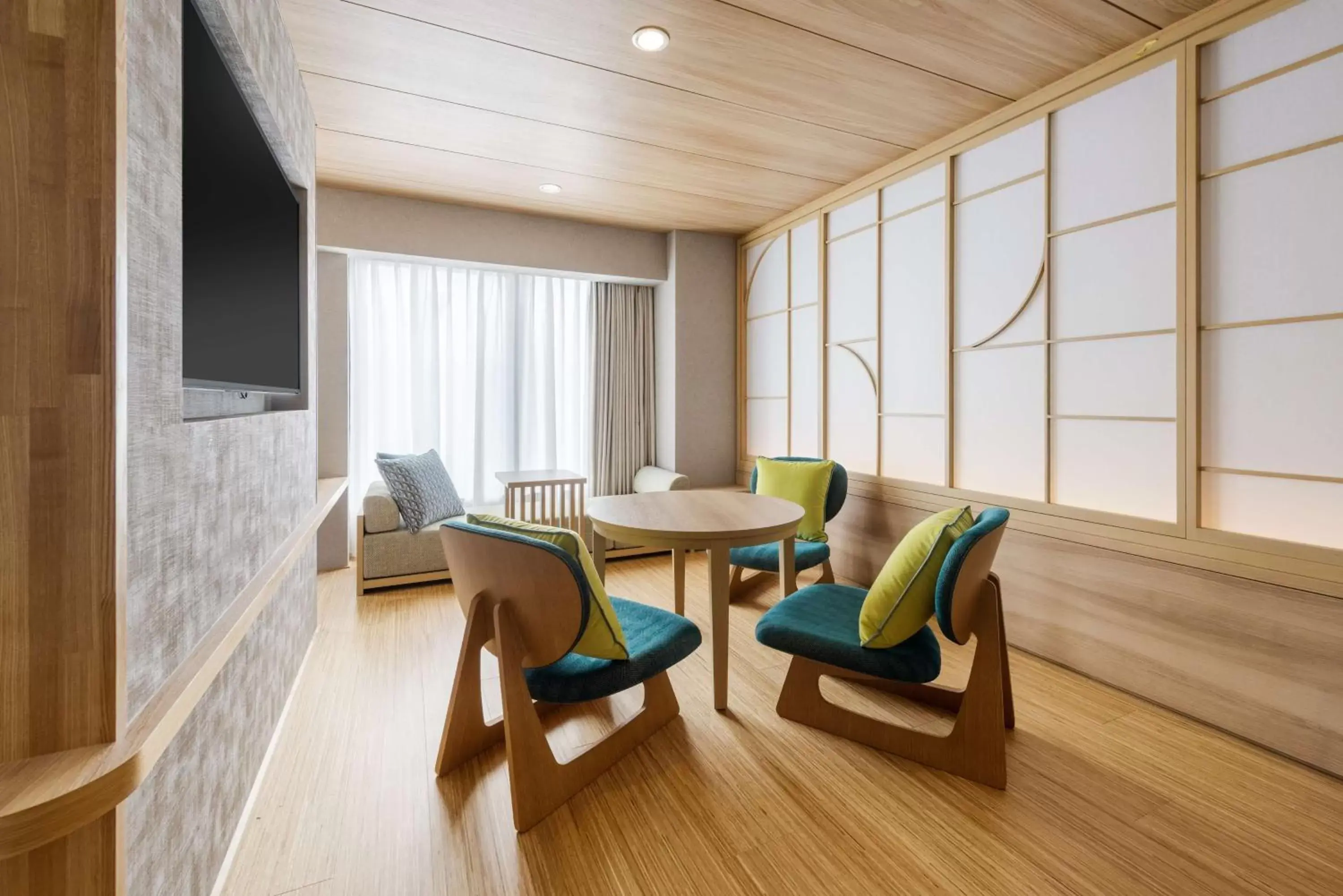 Bedroom, Seating Area in Hilton Garden Inn Kyoto Shijo Karasuma