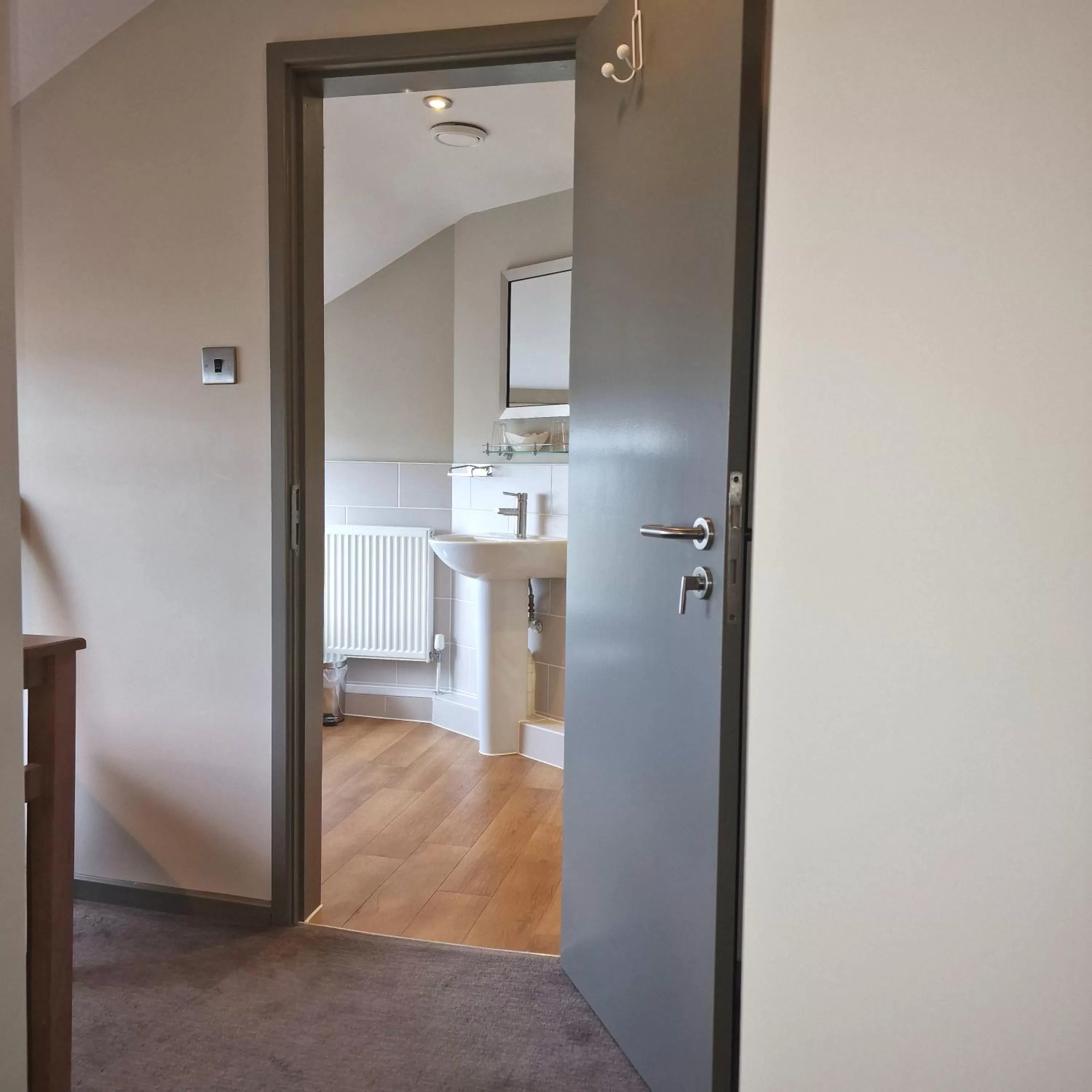 Toilet, Bathroom in George & Dragon, Conwy