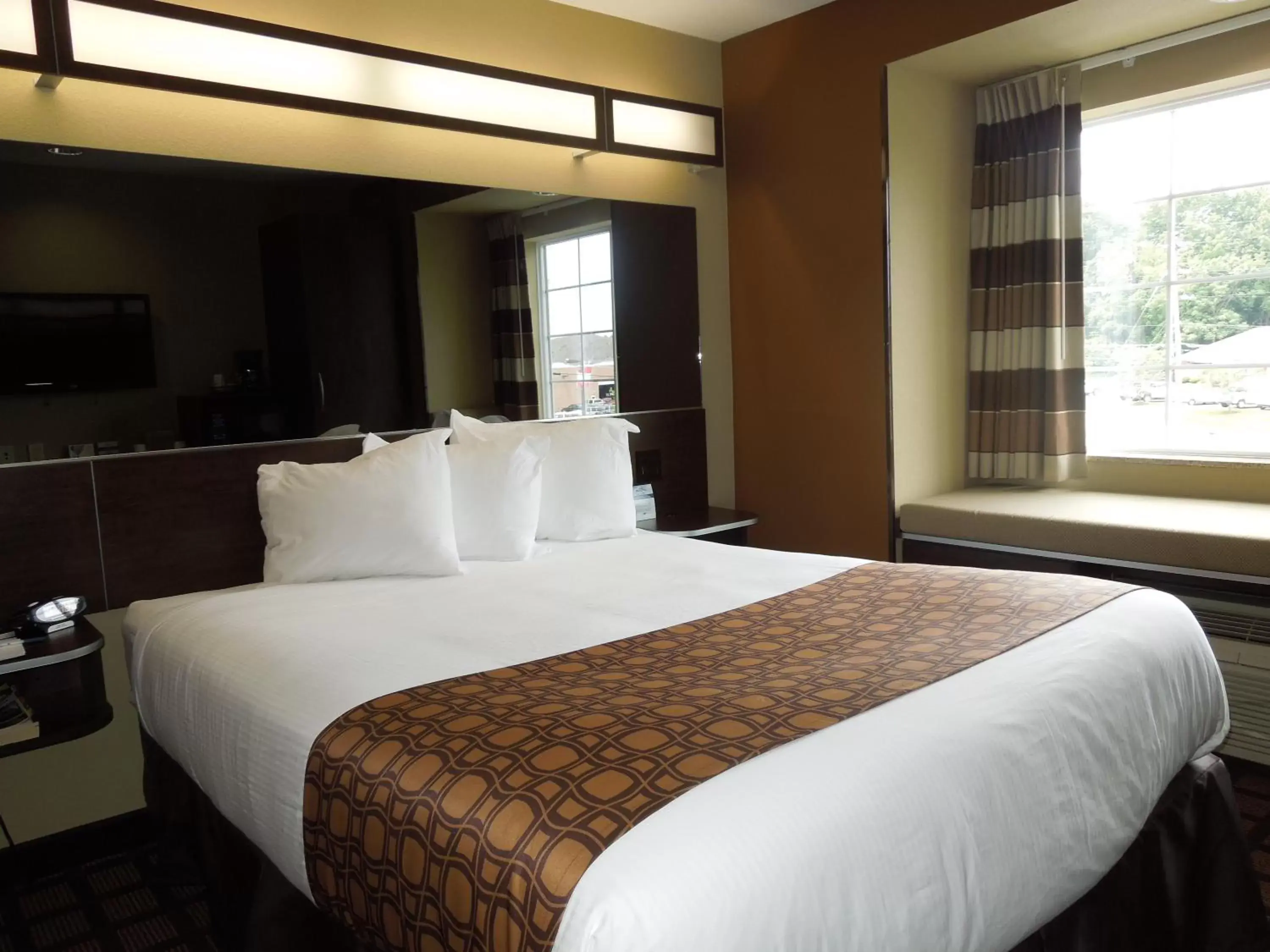 Bed in Microtel Inn and Suites North Canton Bed in Microtel Inn and Suites North Canton