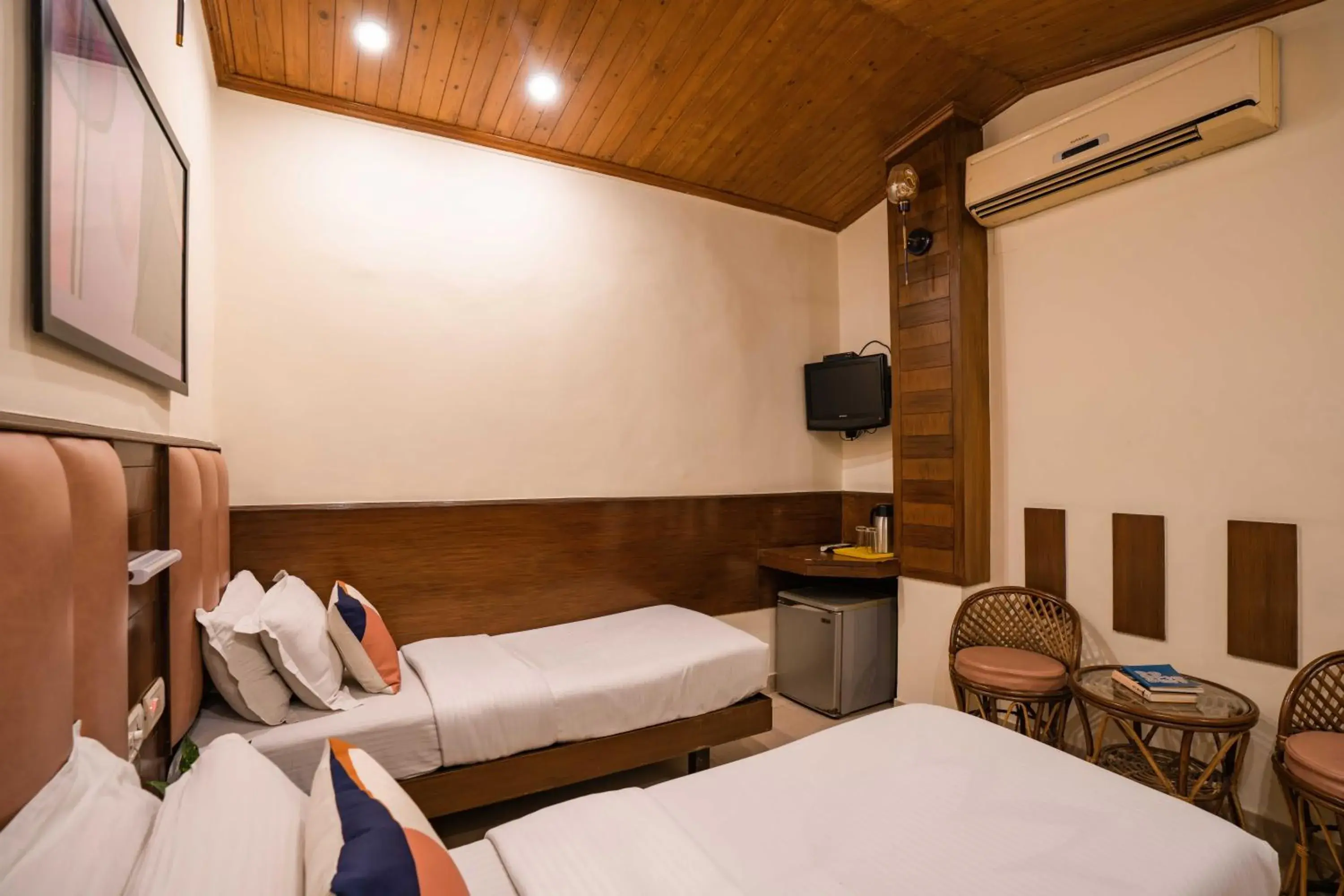 TV and multimedia, Bed in Zostel Delhi Hostel