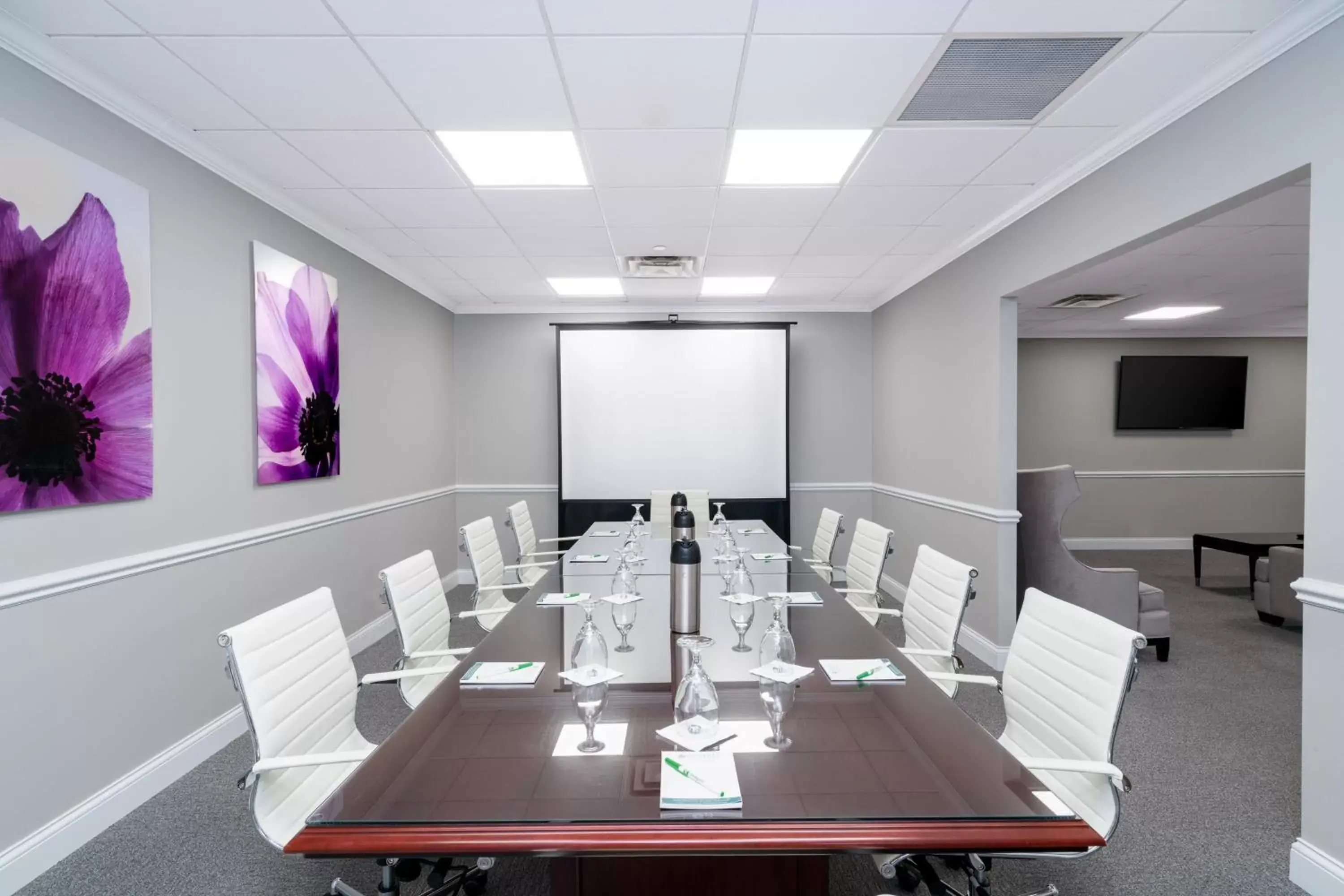 Meeting/conference room in Holiday Inn Wilmington, an IHG Hotel