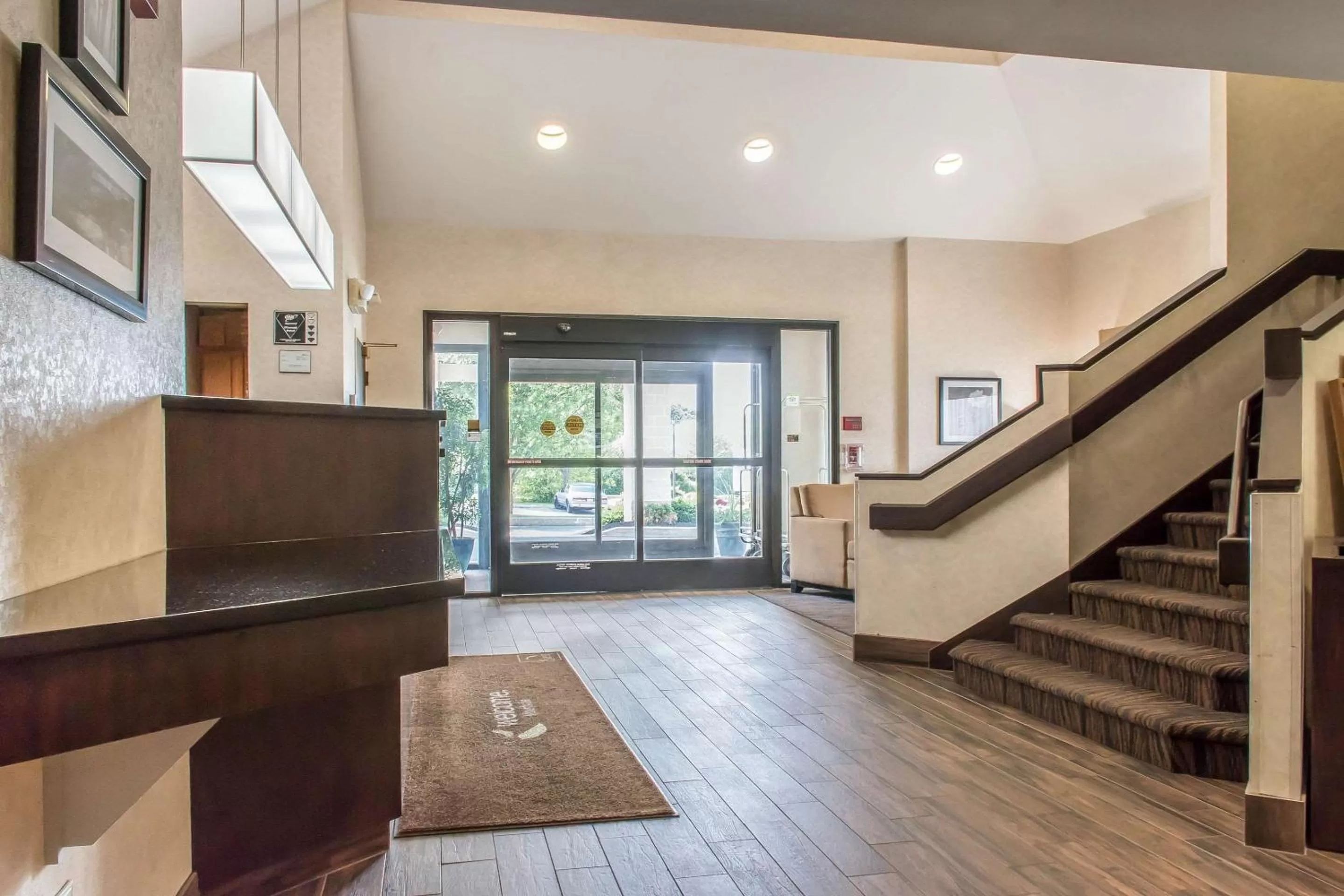 Lobby or reception in Sleep Inn & Suites of Lancaster County