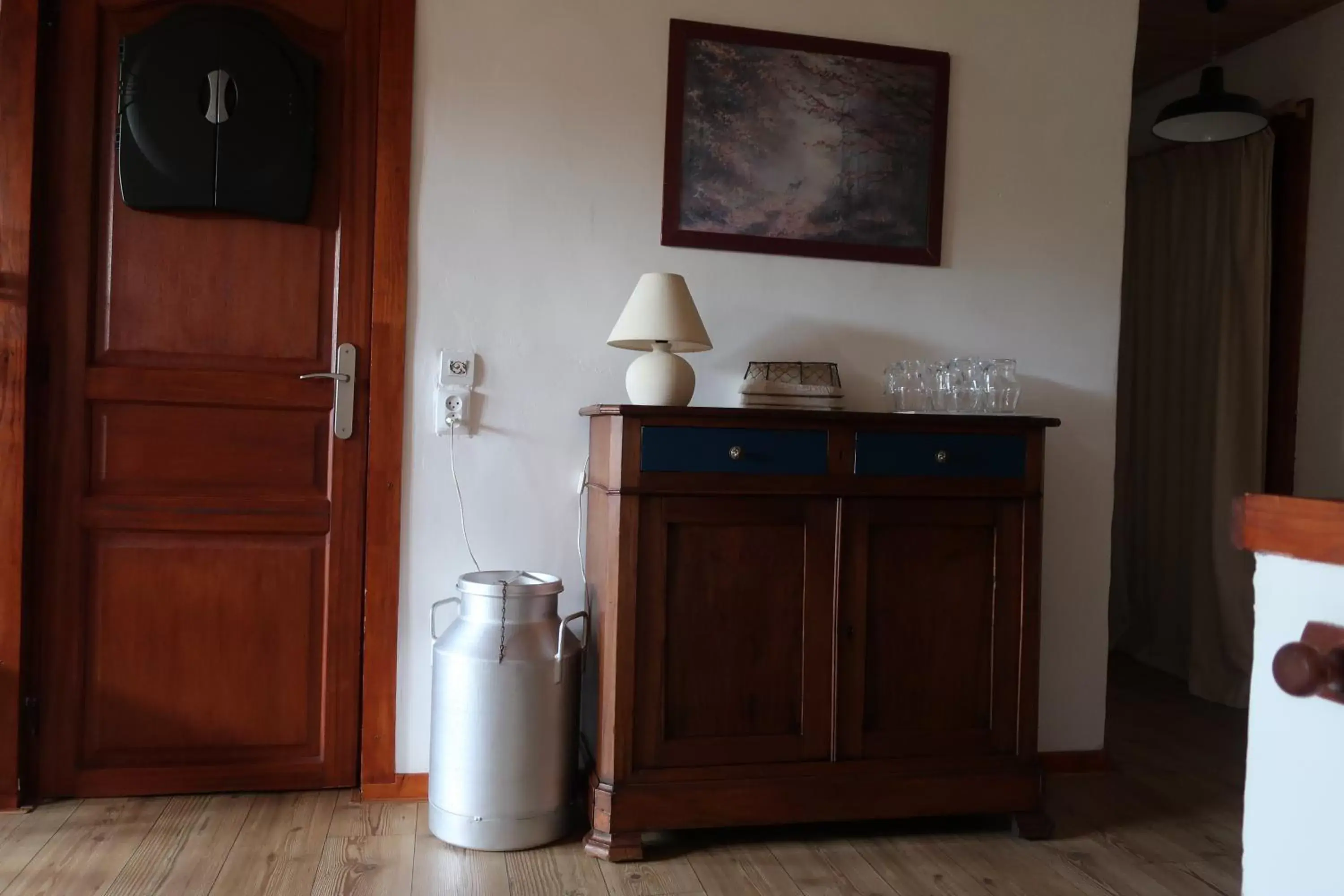 Communal lounge/ TV room, Kitchen/Kitchenette in Gîte et chambres d'hôtes le Chêne