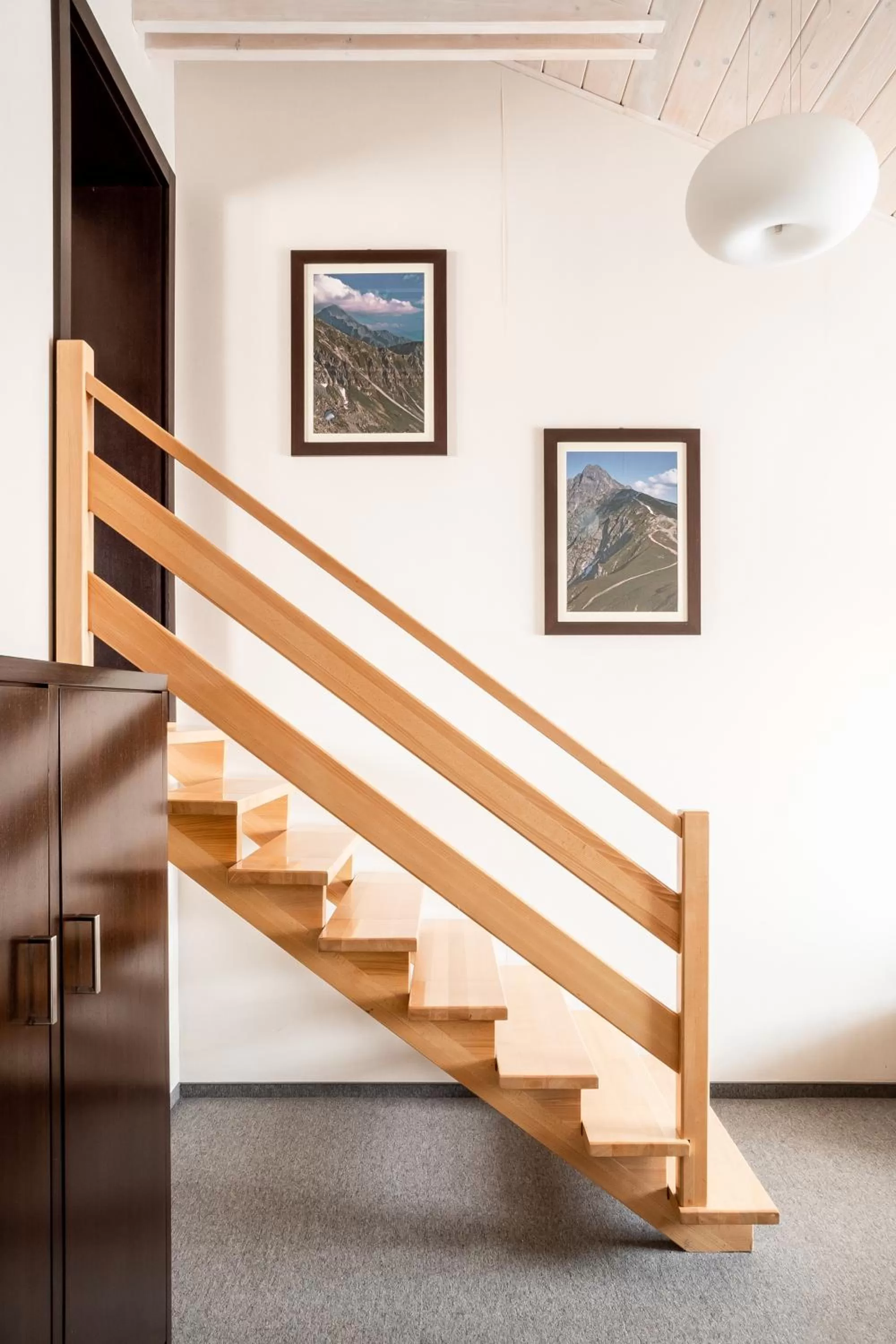 Seating area in Rezydencja Sienkiewiczówka