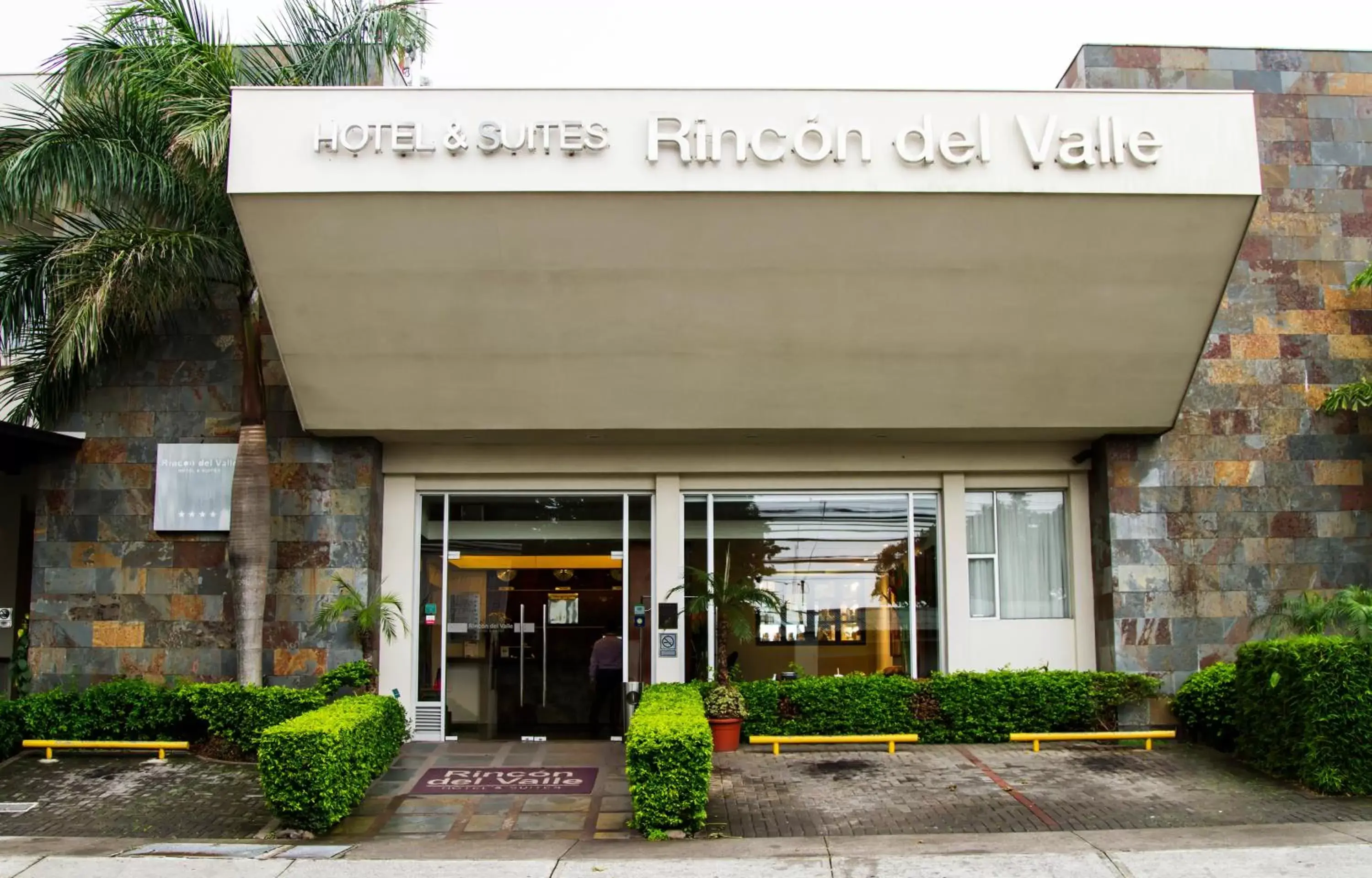 Facade/entrance in Rincon del Valle Hotel & Suites