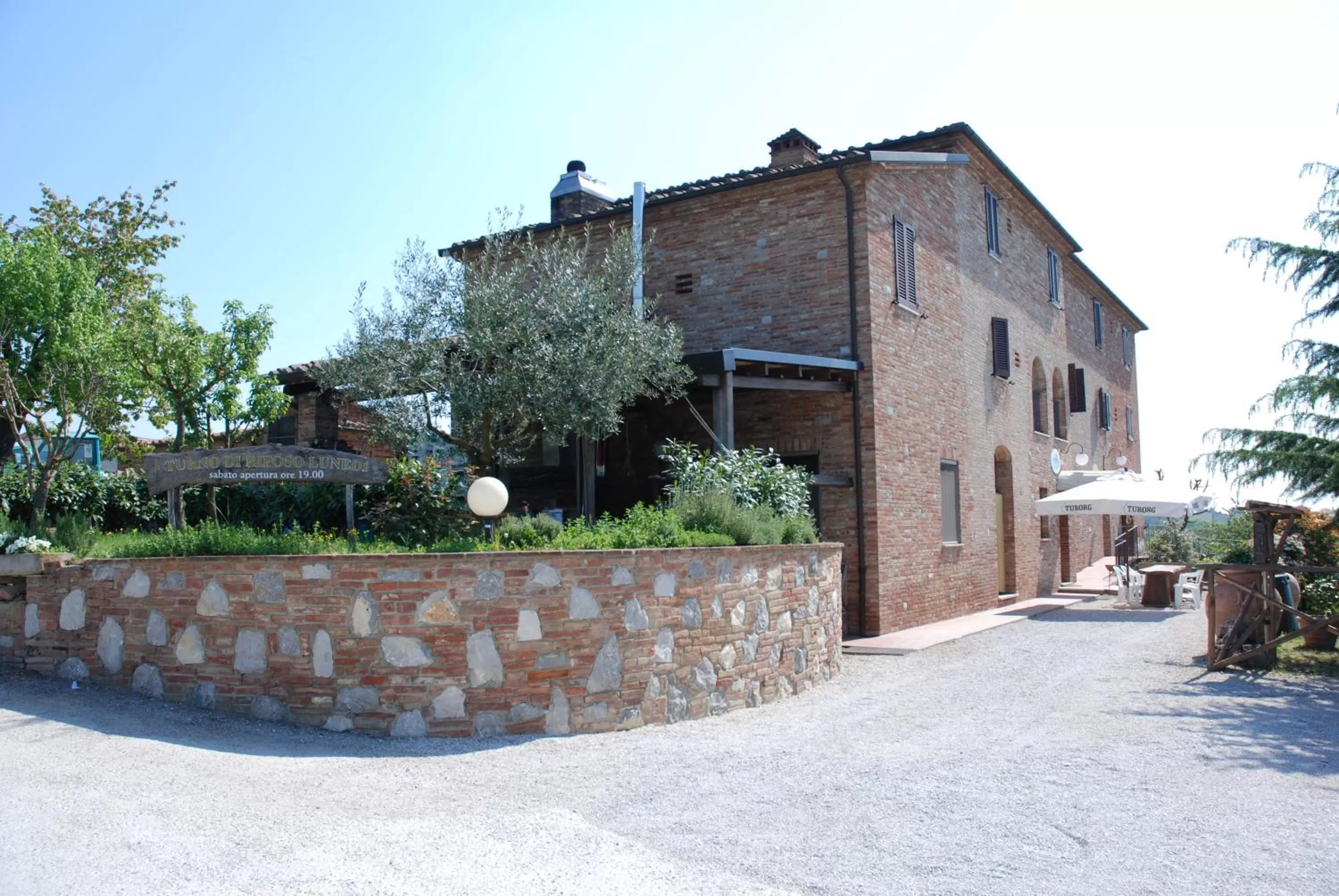 Facade/entrance in Albergo La Foresteria