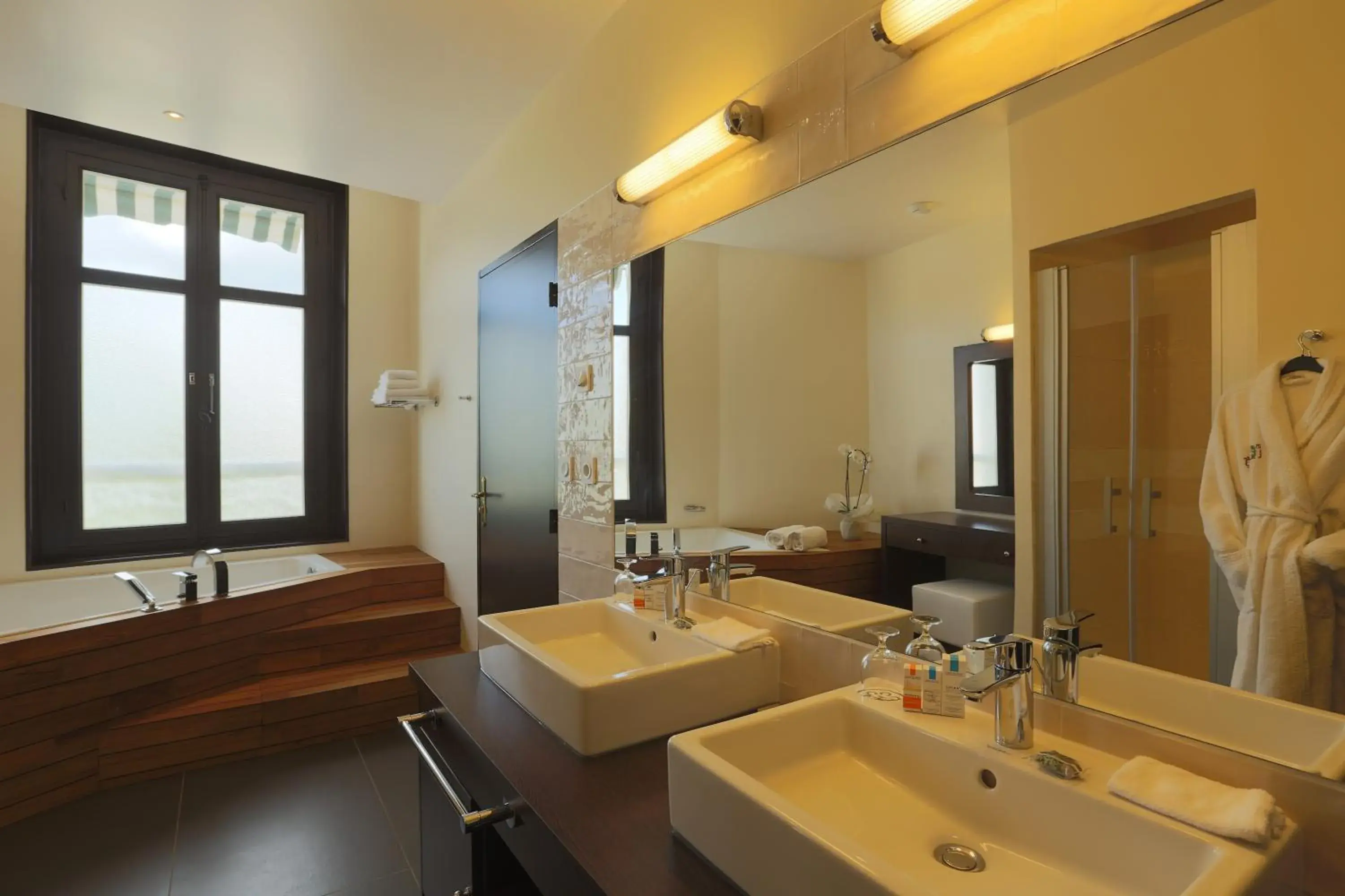 Shower, Bathroom in Logis Les Loges du Parc