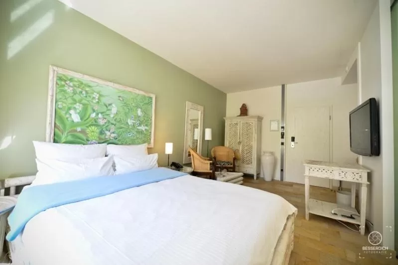 Photo of the whole room, Bed in Domaine Leidinger