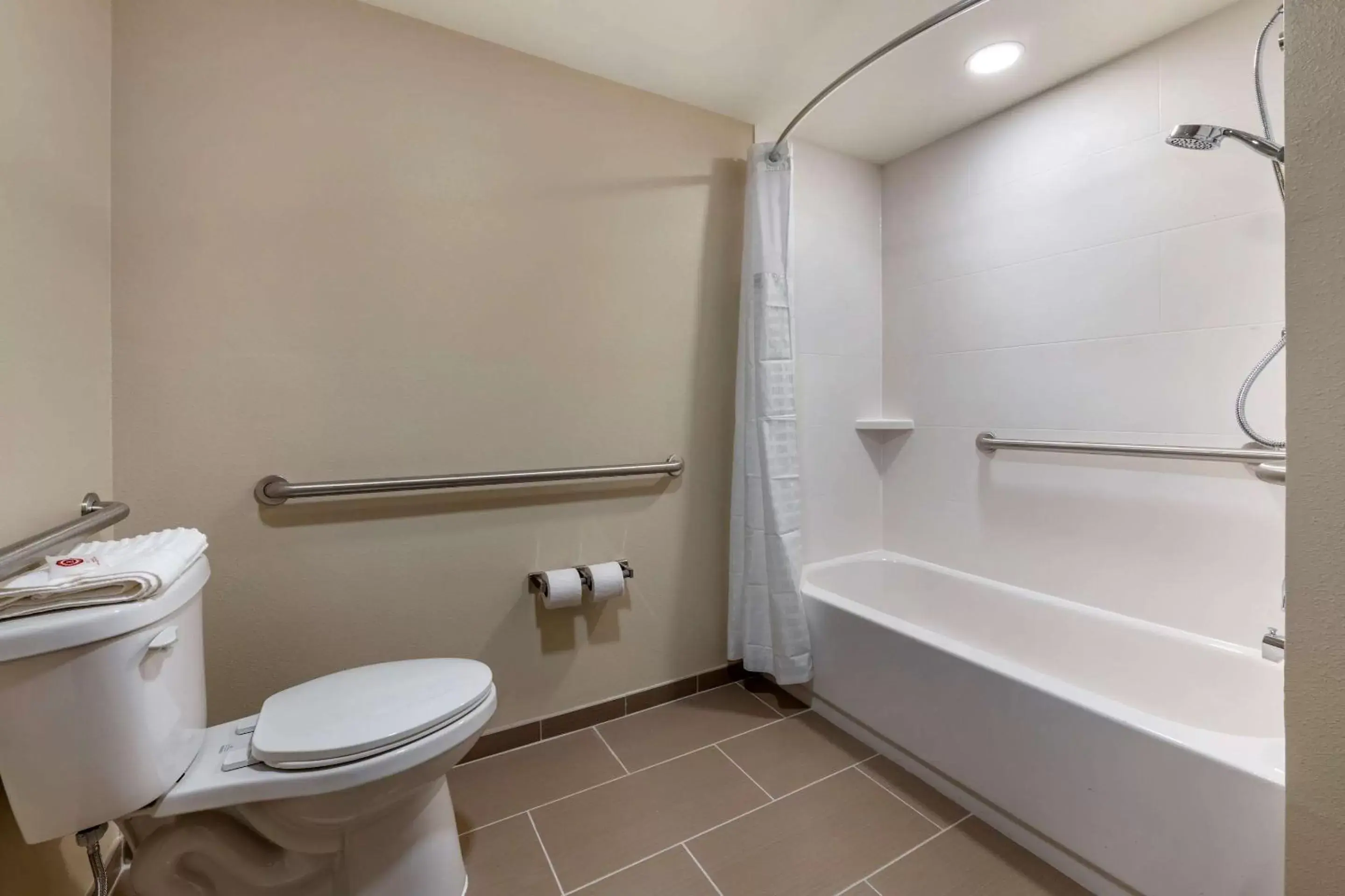 Photo of the whole room, Bathroom in Comfort Suites Daytona Beach - Speedway