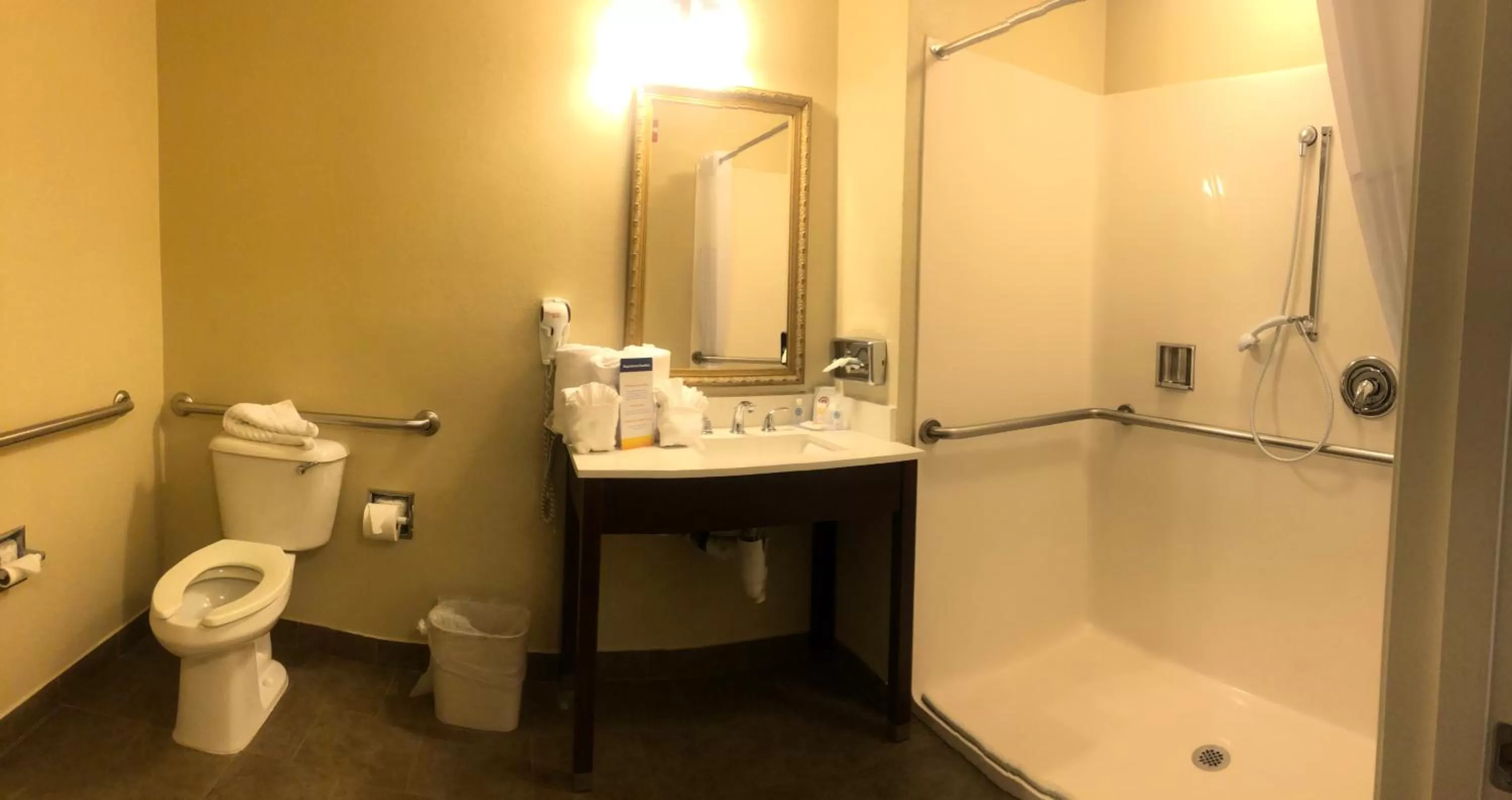 Bathroom in Comfort Inn & Suites Ukiah Mendocino County