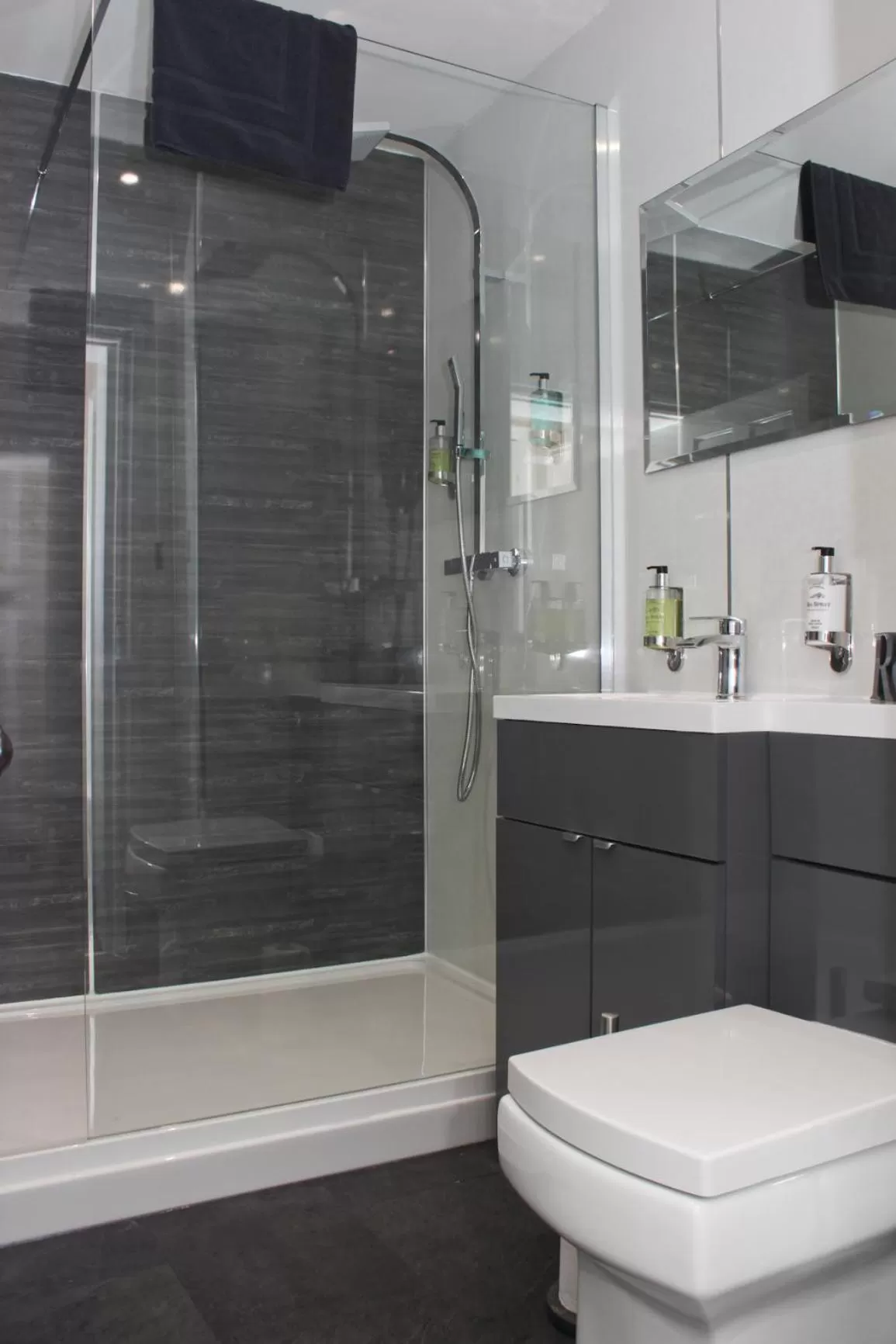 Bathroom in Goodramgate Apartments