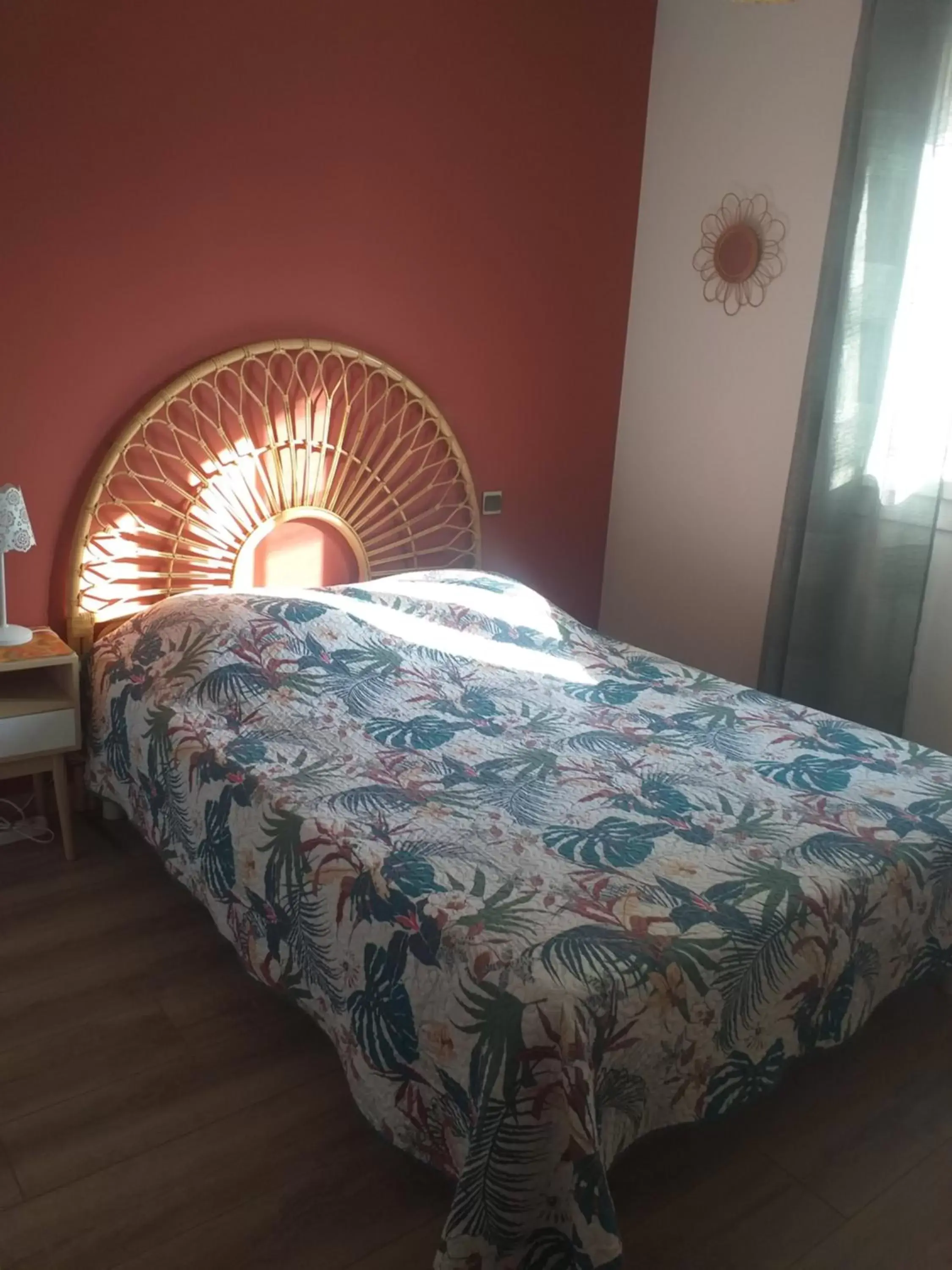 Bedroom, Bed in Fan 36B