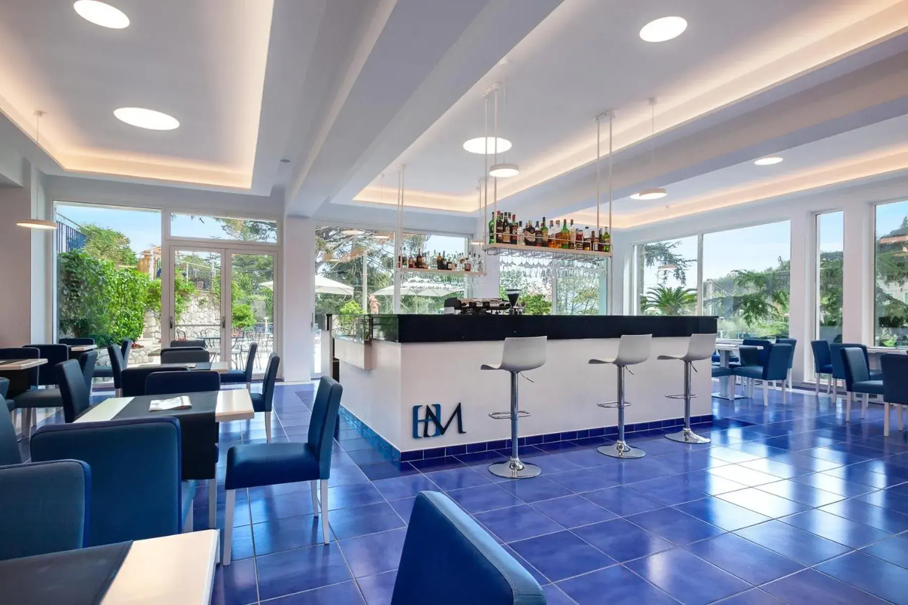 Restaurant/places to eat in Hotel Metropole Restaurant/places to eat in Hotel Metropole