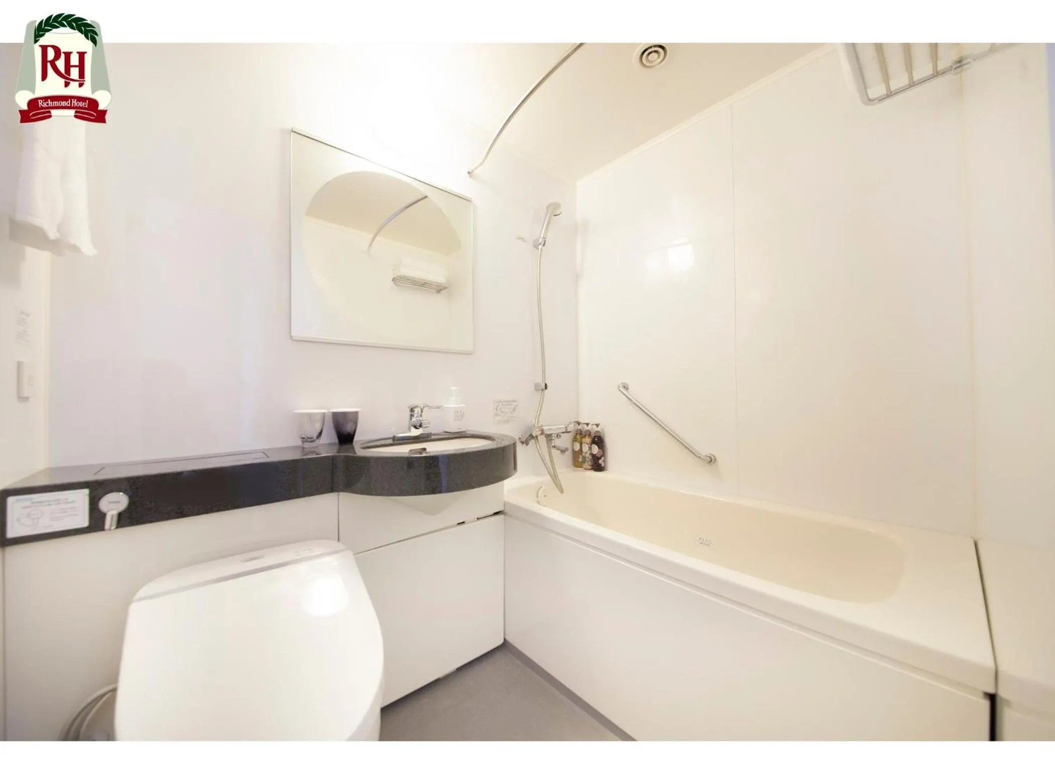 Photo of the whole room in Richmond Hotel Tokyo Shiba