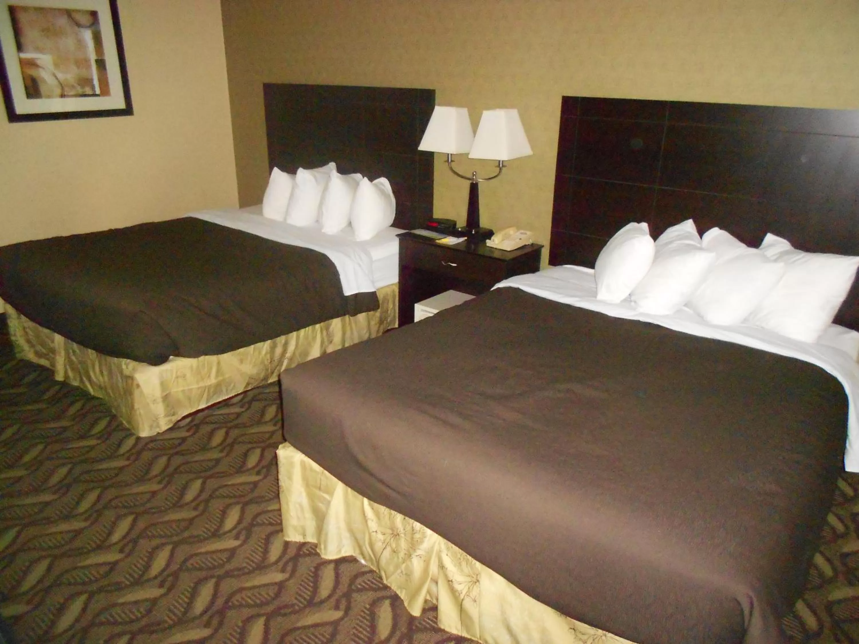 Bed in Days Inn by Wyndham Bismarck