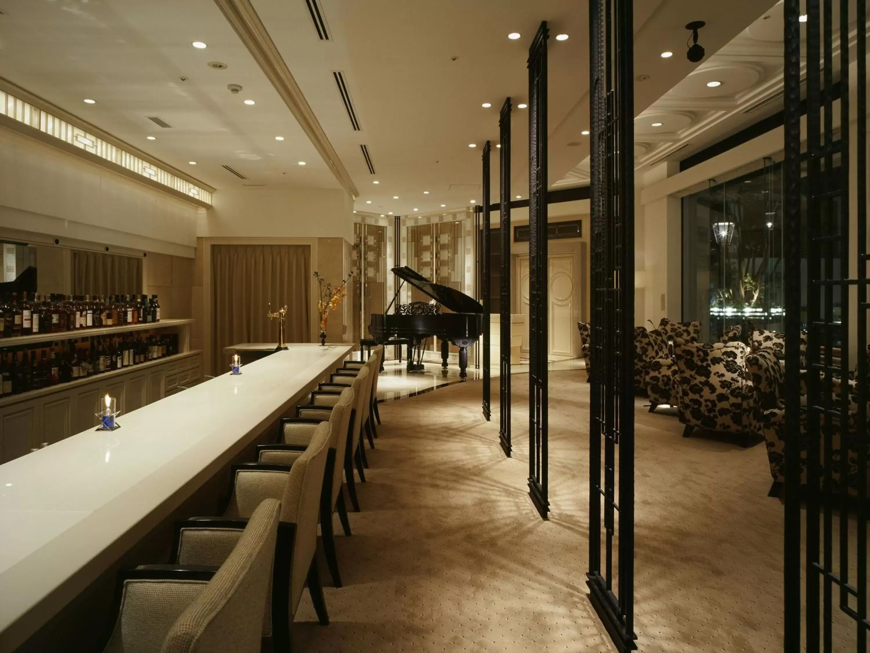 Lounge or bar in Hotel La Suite Kobe Harborland
