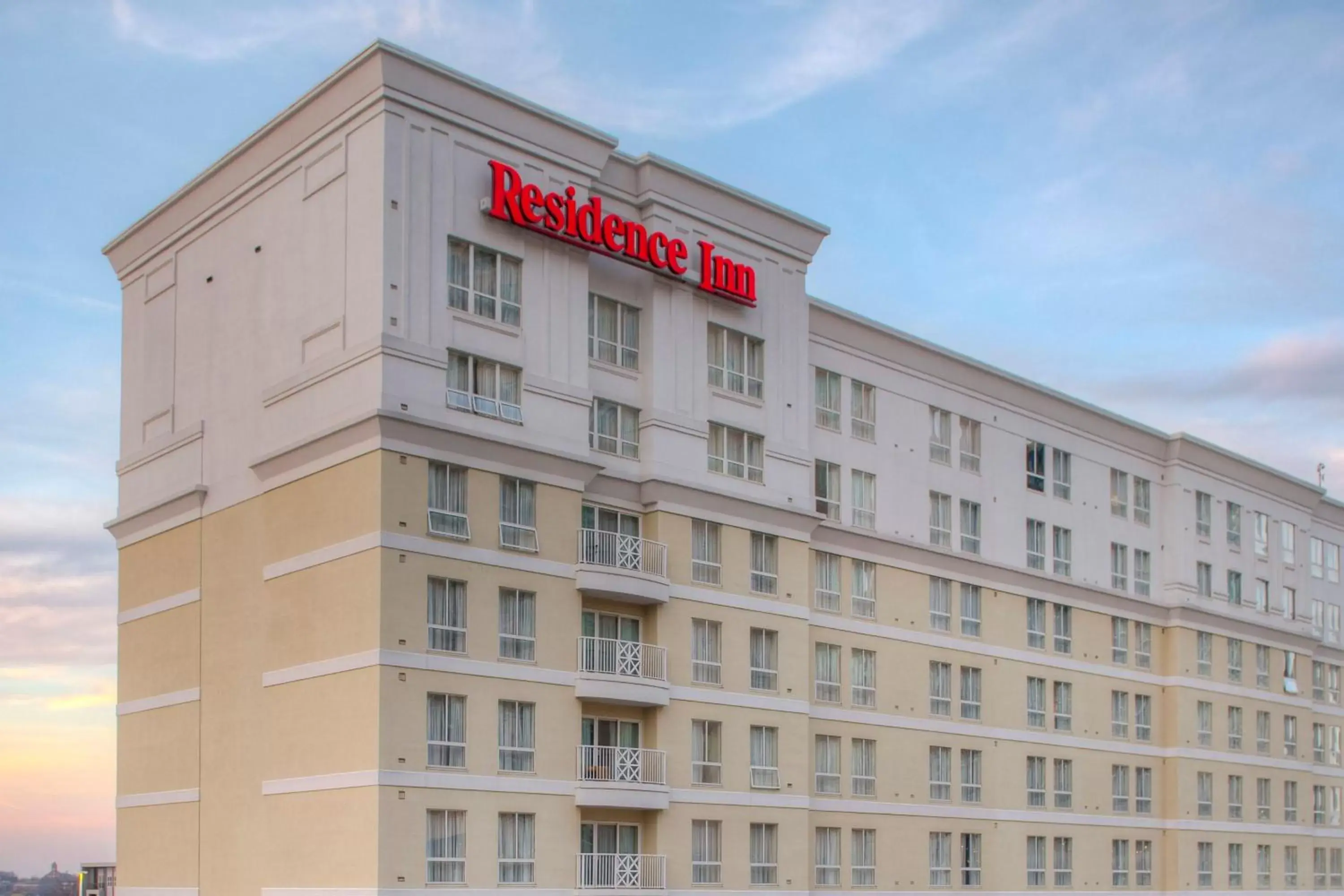 Property Building in Residence Inn Charlotte Uptown