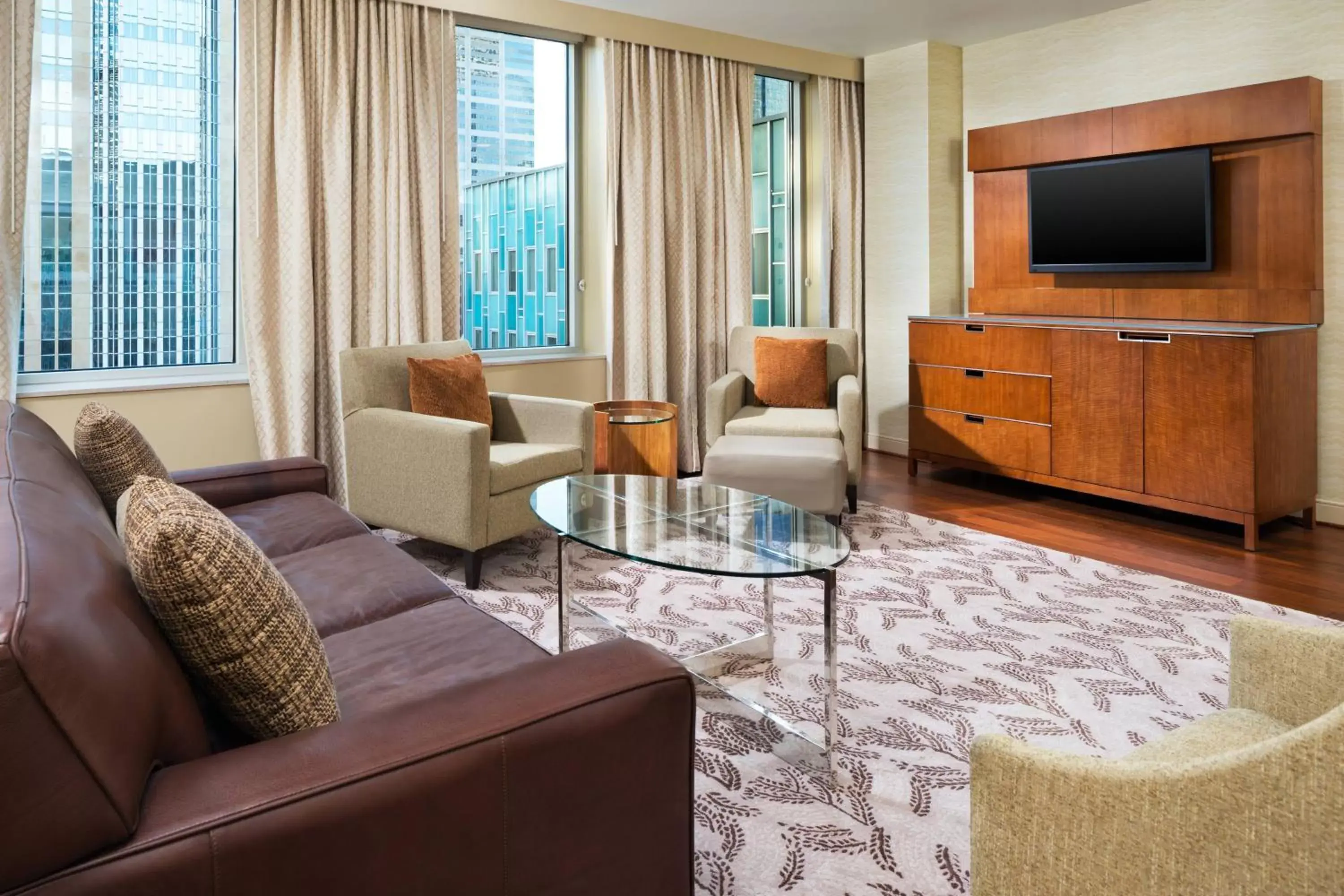 Bedroom, Seating Area in The Westin Minneapolis