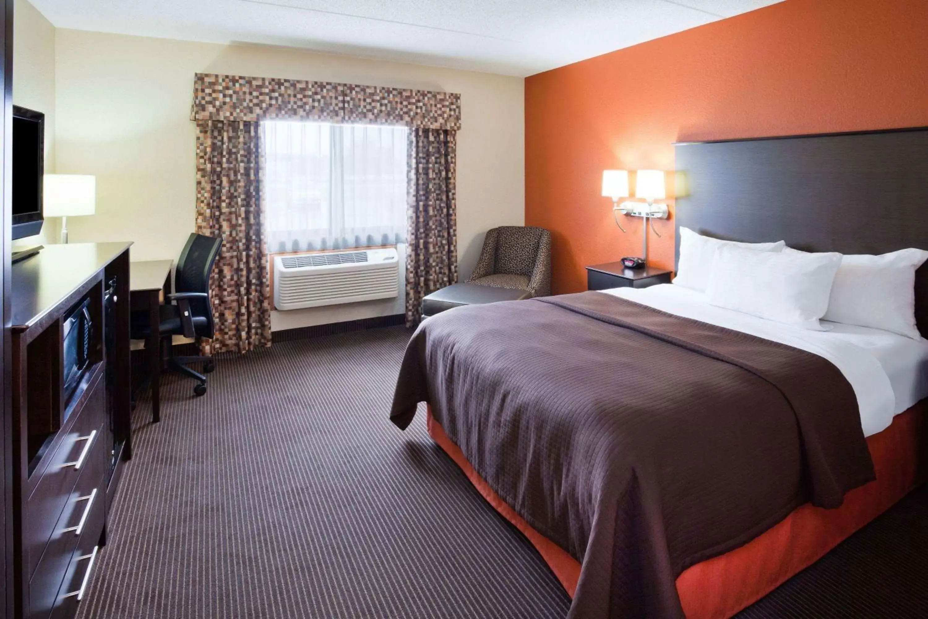 Photo of the whole room, Bed in AmericInn by Wyndham Plover Stevens Point