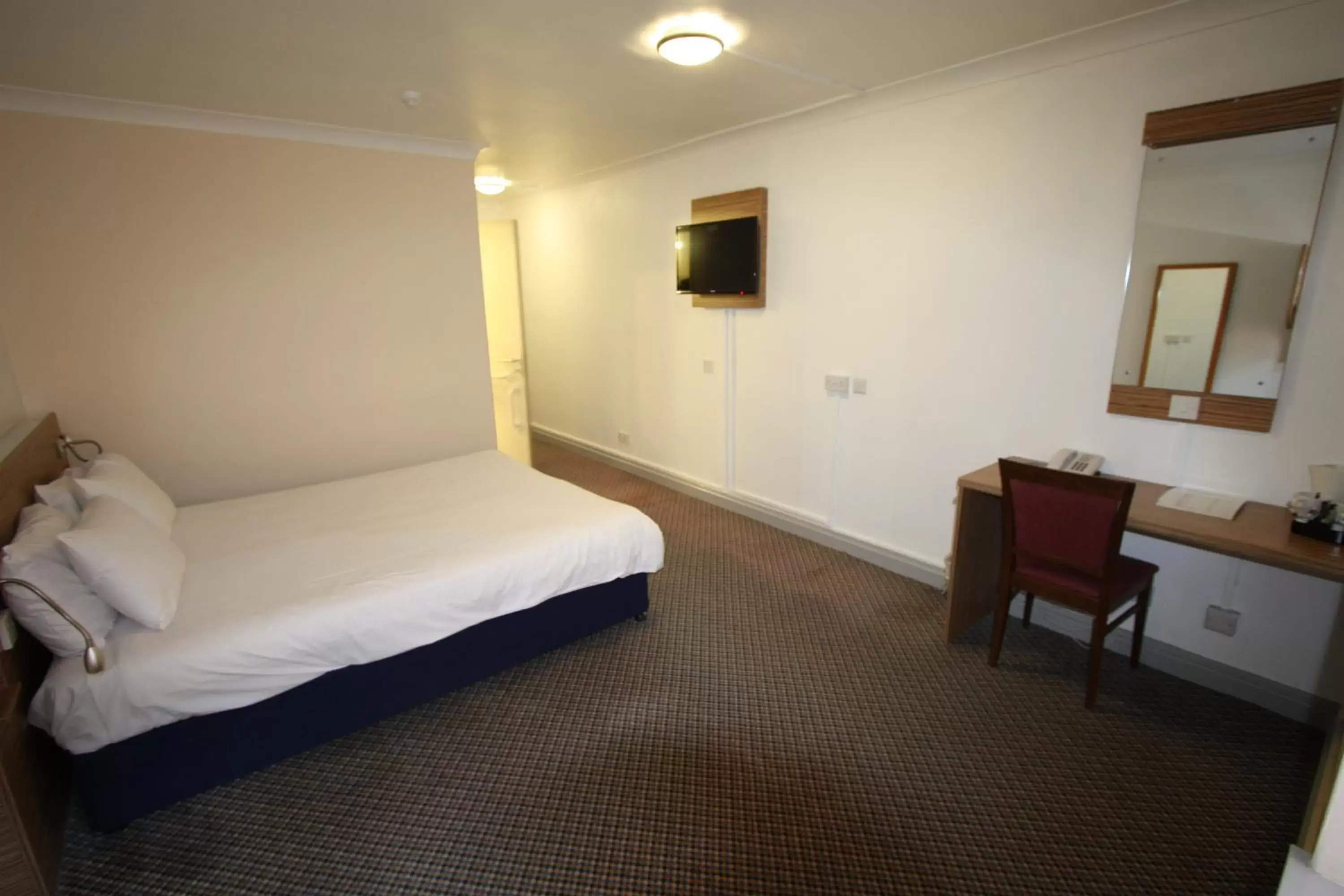 Photo of the whole room, Bed in 247Hotel.com
