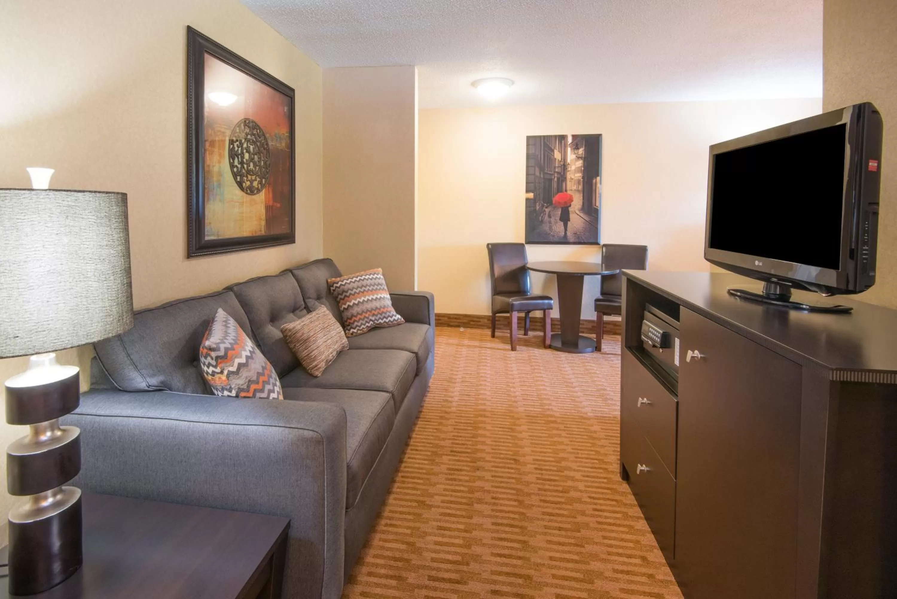 Photo of the whole room in Holiday Inn Express & Suites - Sharon-Hermitage by IHG