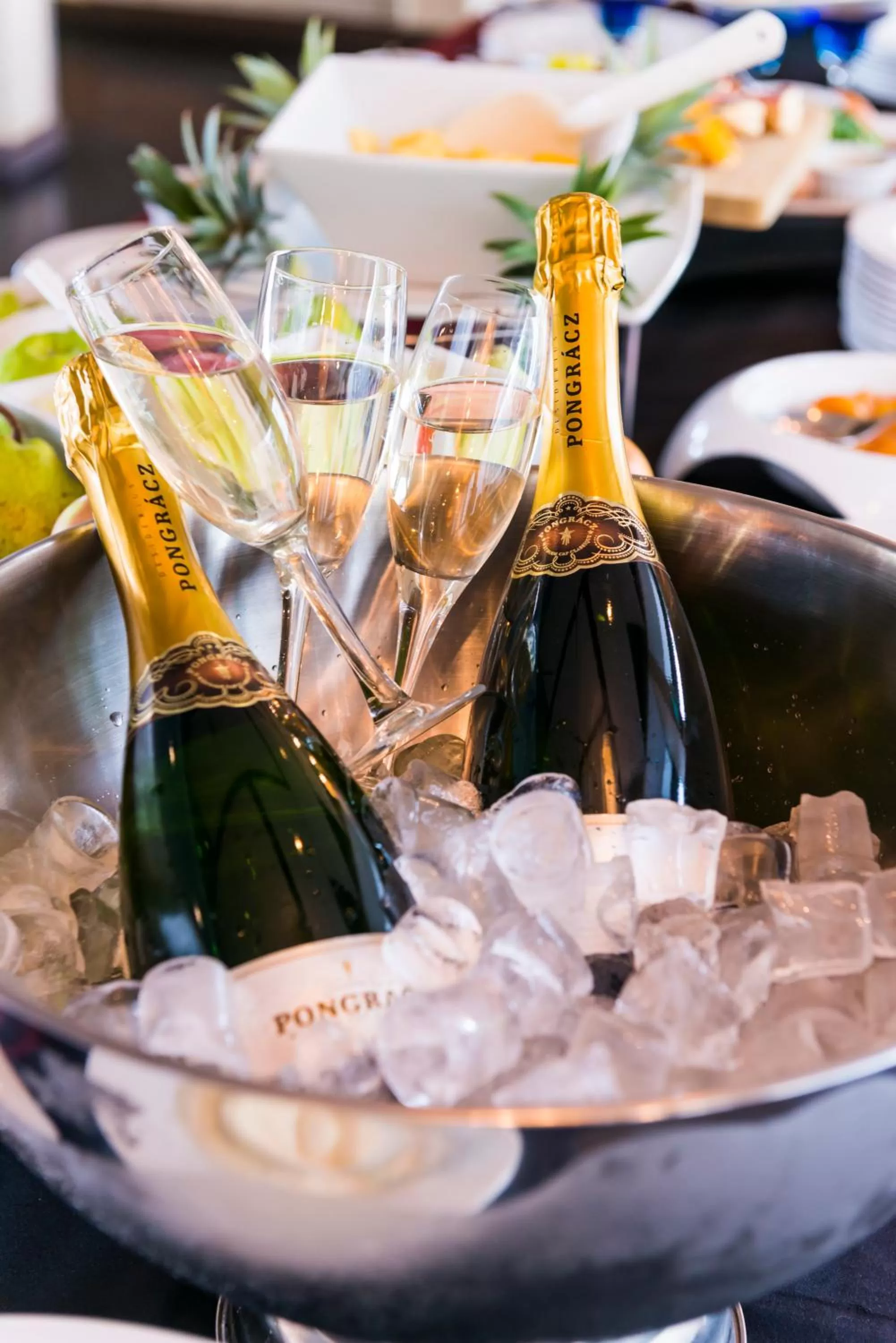 Alcoholic drinks in aha Harbour Bridge Hotel & Suites